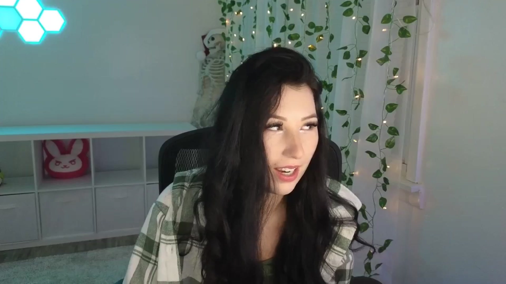Gallery image thumbnail from LenaDanzara's myfreecams stream on, 11/18/2023, 08:03 image 9 of 20