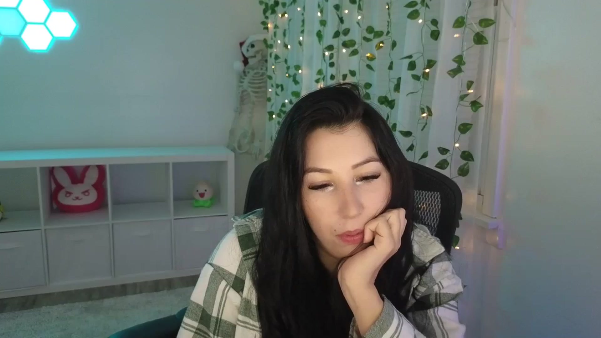 Gallery image thumbnail from LenaDanzara's myfreecams stream on, 11/18/2023, 08:03 image 13 of 20