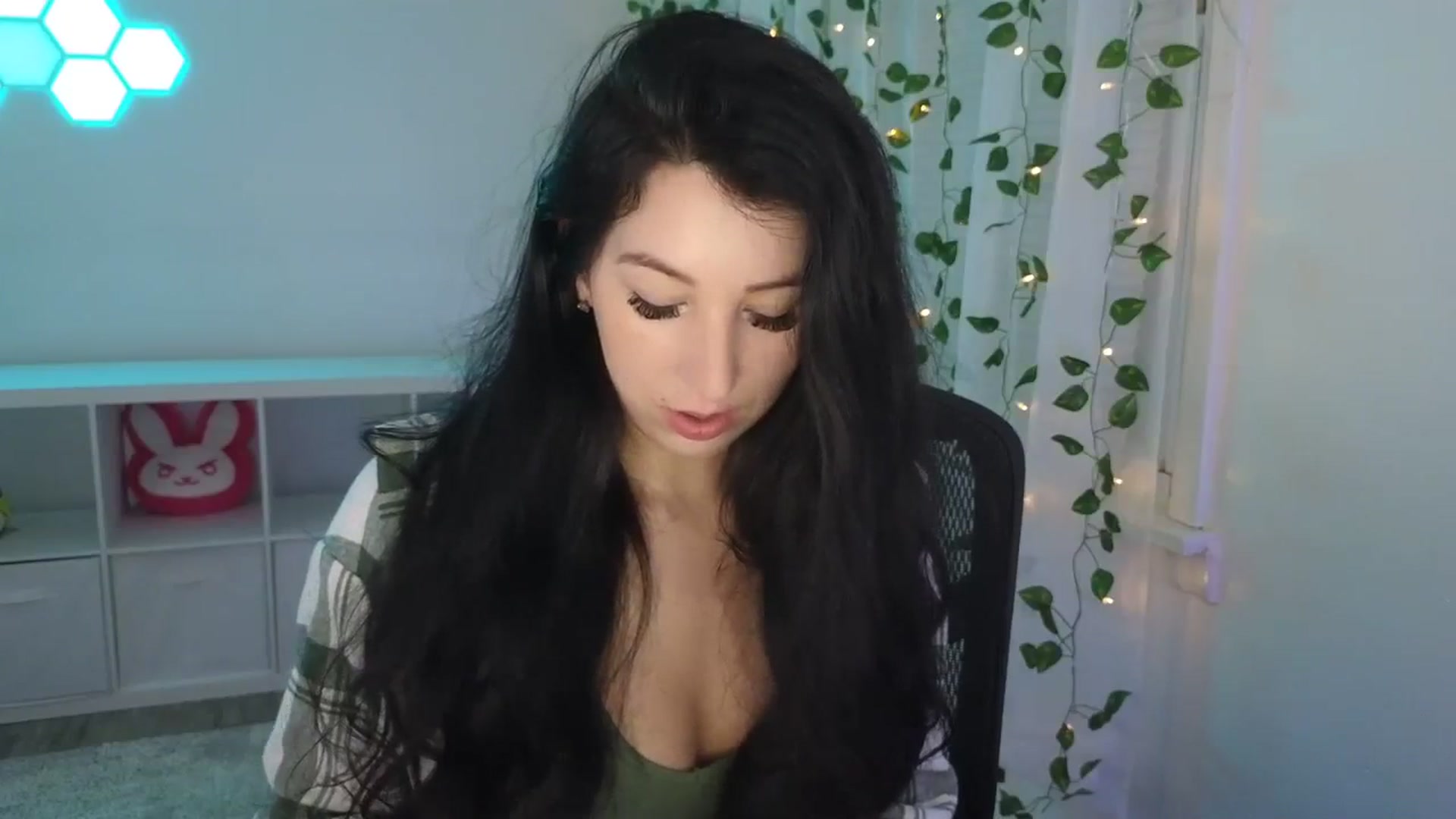 Gallery image thumbnail from LenaDanzara's myfreecams stream on, 11/18/2023, 08:03 image 19 of 20