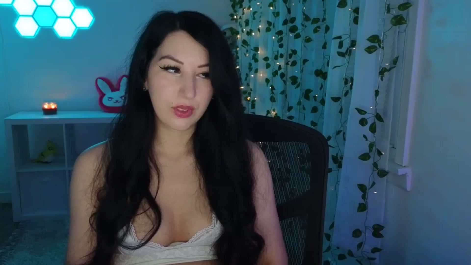 Gallery image thumbnail from LenaDanzara's myfreecams stream on, 11/25/2023, 08:13 image 9 of 20