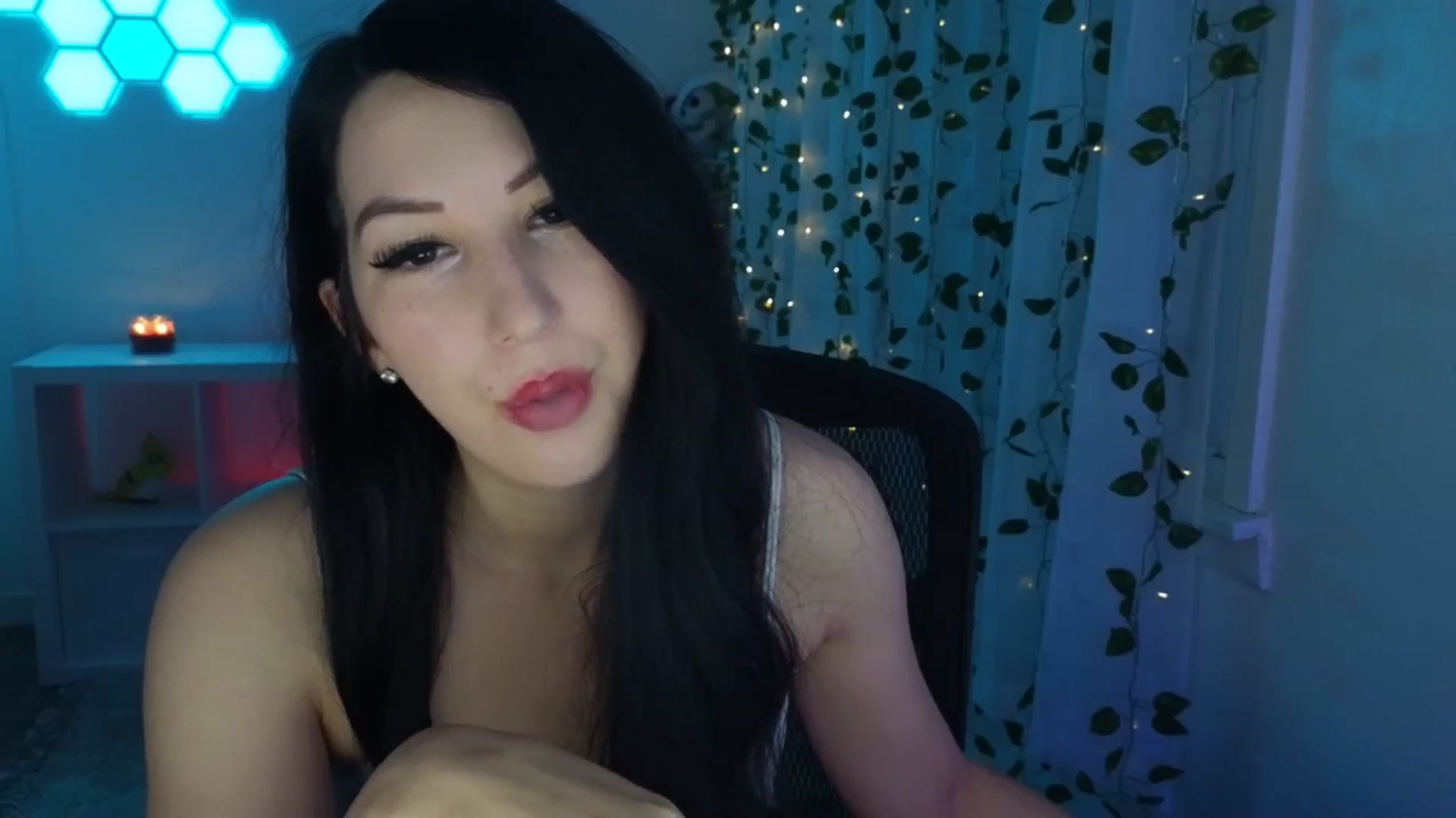 Gallery image thumbnail from LenaDanzara's myfreecams stream on, 11/25/2023, 08:13 image 7 of 20