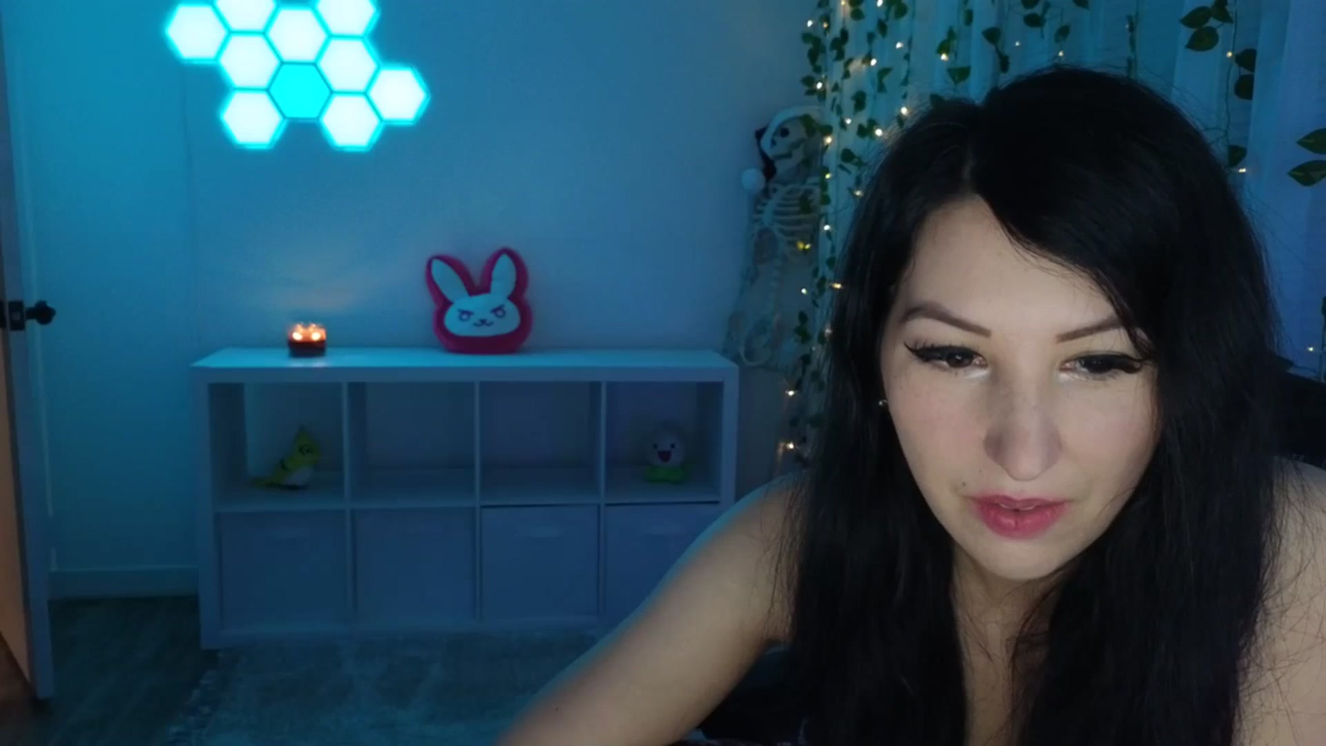 Gallery image thumbnail from LenaDanzara's myfreecams stream on, 11/25/2023, 08:13 image 18 of 20