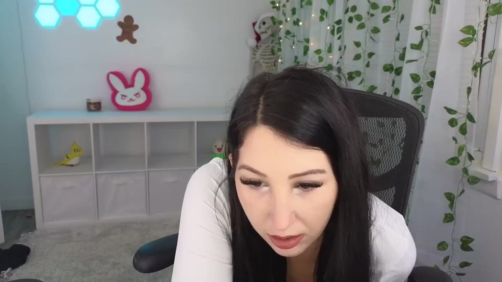 Gallery image thumbnail from LenaDanzara's myfreecams stream on, 12/02/2023, 06:23 image 11 of 20