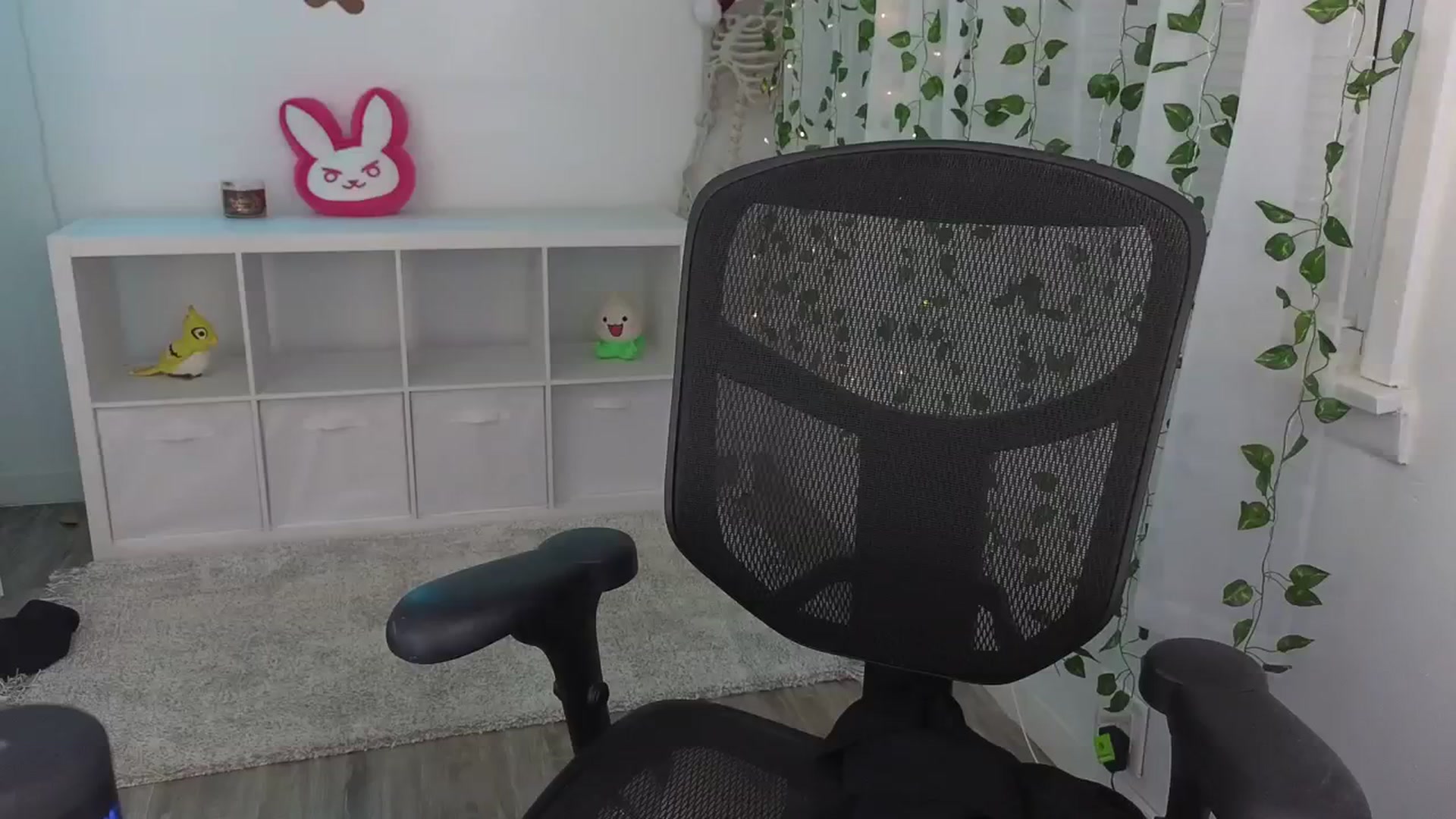 Gallery image thumbnail from LenaDanzara's myfreecams stream on, 12/02/2023, 06:23 image 19 of 20