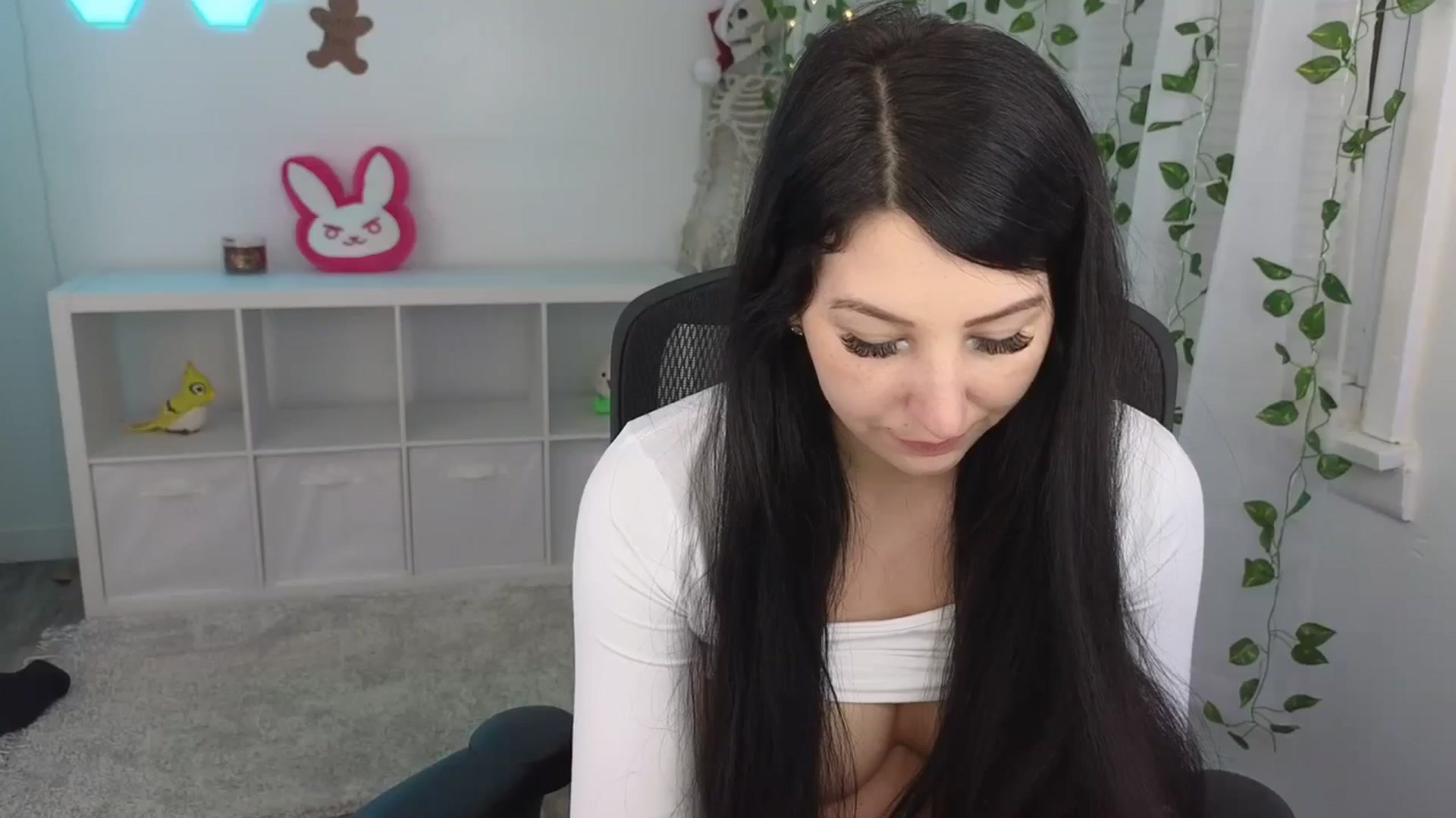Gallery image thumbnail from LenaDanzara's myfreecams stream on, 12/02/2023, 08:01 image 11 of 20