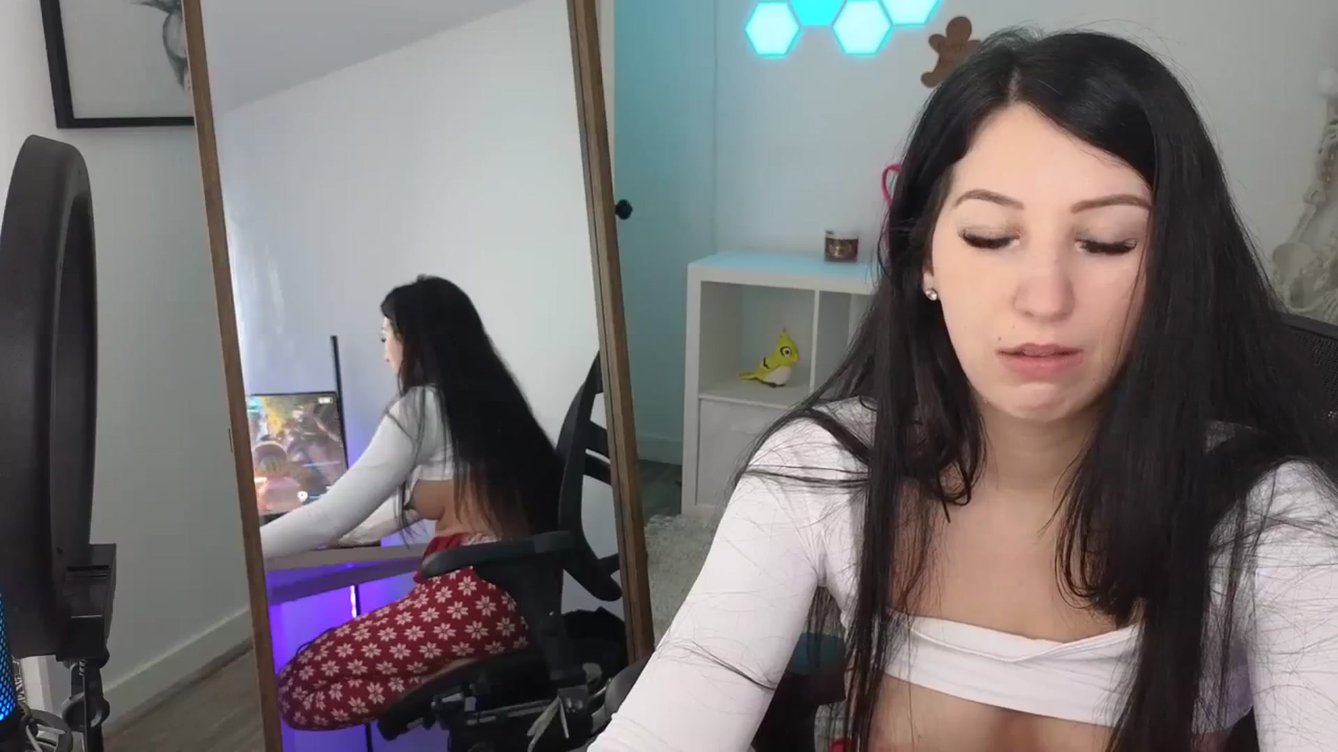 Gallery image thumbnail from LenaDanzara's myfreecams stream on, 12/02/2023, 08:01 image 19 of 20