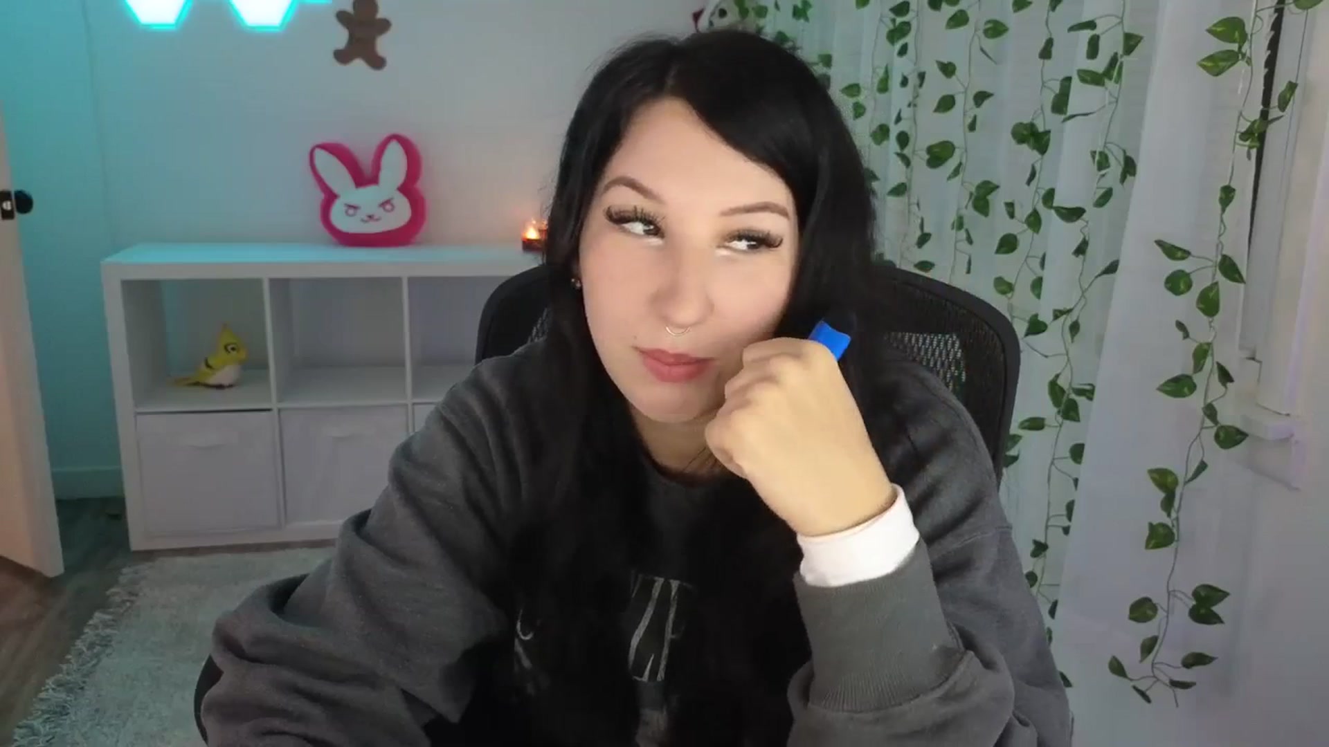 Gallery image thumbnail from LenaDanzara's myfreecams stream on, 12/03/2023, 09:56 image 7 of 20