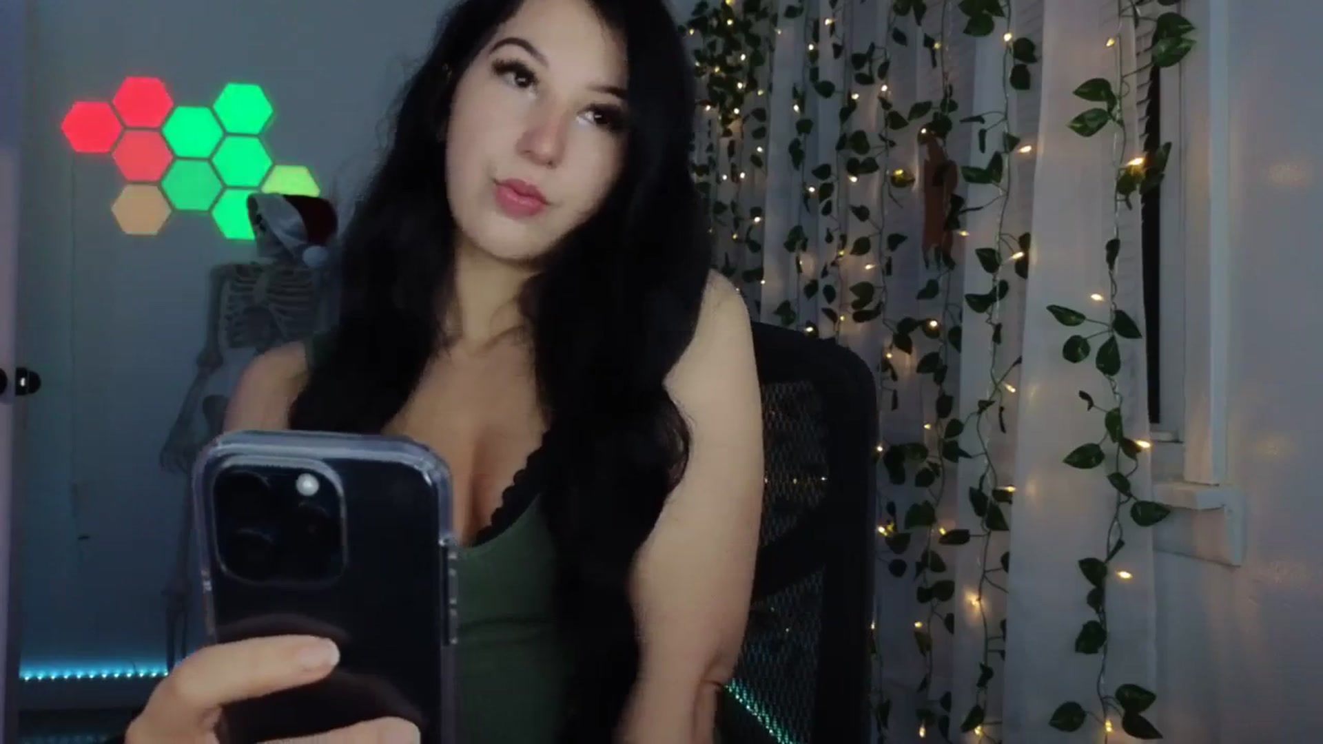 Gallery image thumbnail from LenaDanzara's myfreecams stream on, 12/16/2023, 07:29 image 7 of 20