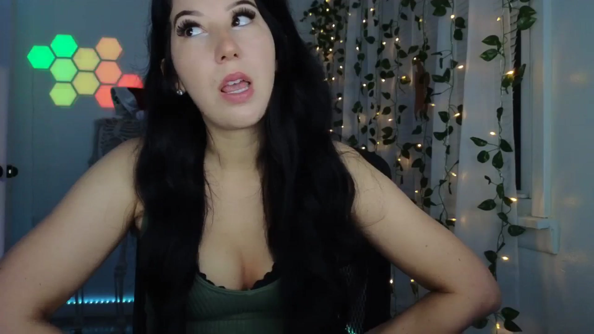 Gallery image thumbnail from LenaDanzara's myfreecams stream on, 12/16/2023, 07:29 image 2 of 20
