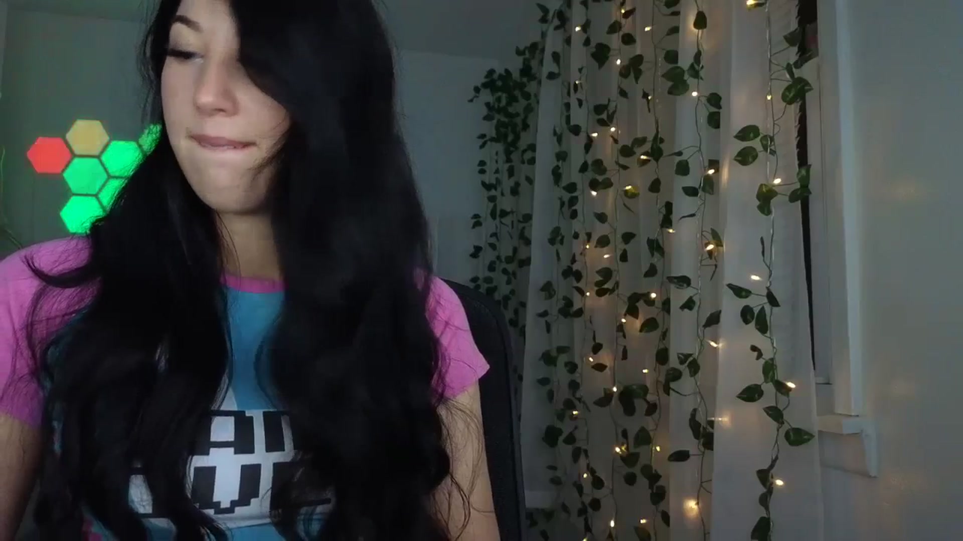 Gallery image thumbnail from LenaDanzara's myfreecams stream on, 12/17/2023, 09:50 image 5 of 20