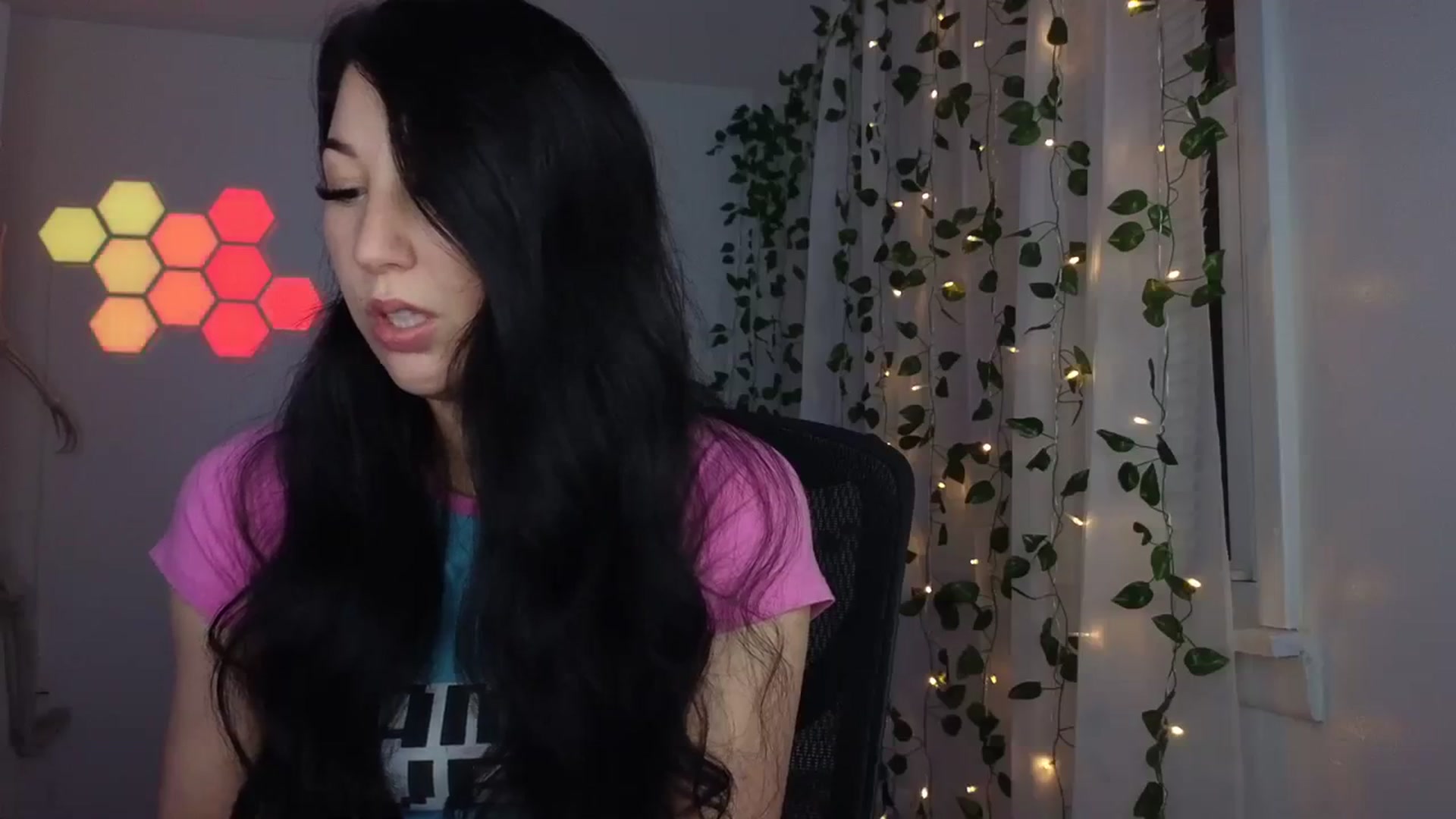 Gallery image thumbnail from LenaDanzara's myfreecams stream on, 12/17/2023, 09:50 image 11 of 20