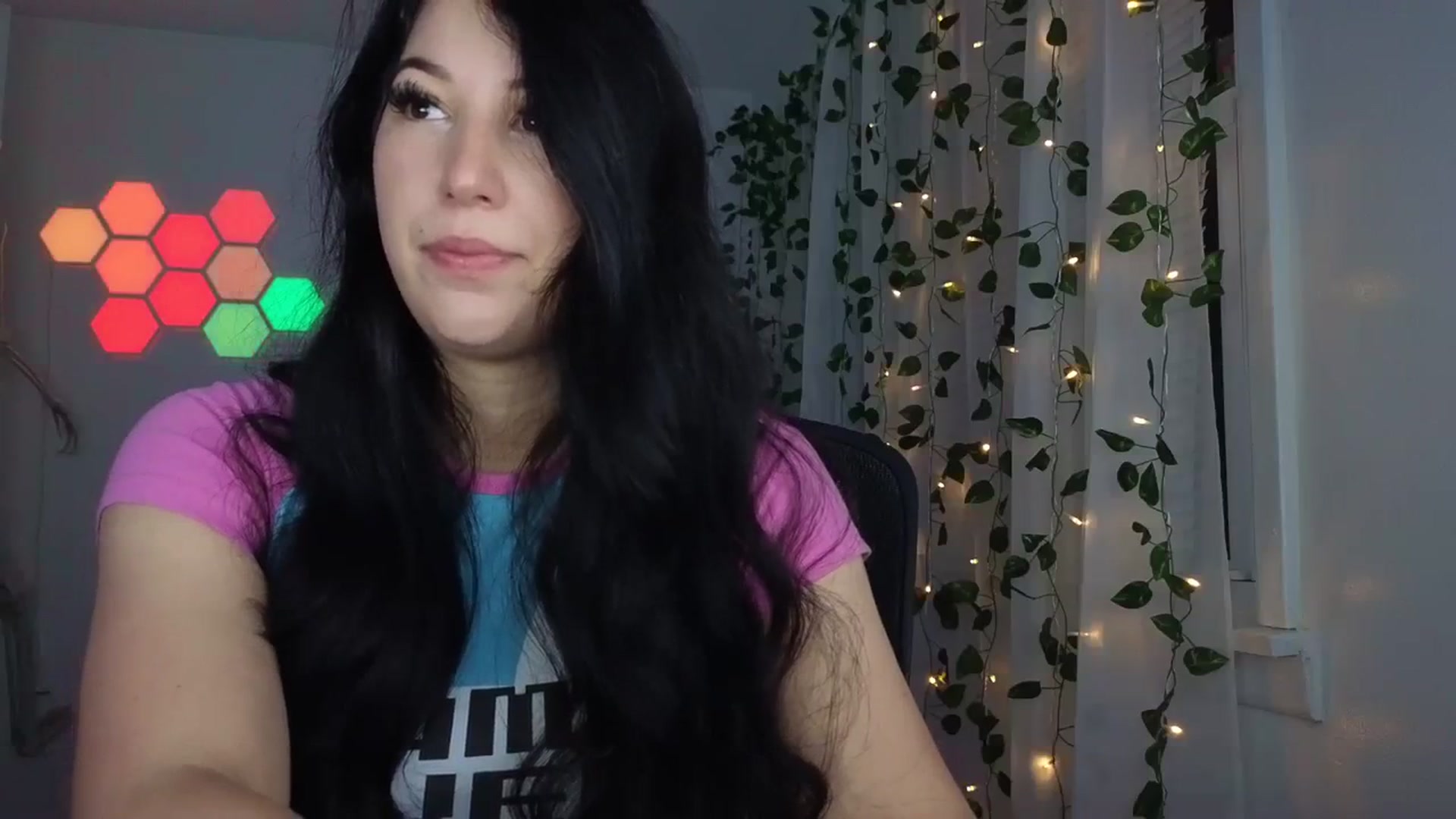 Gallery image thumbnail from LenaDanzara's myfreecams stream on, 12/17/2023, 09:50 image 9 of 20