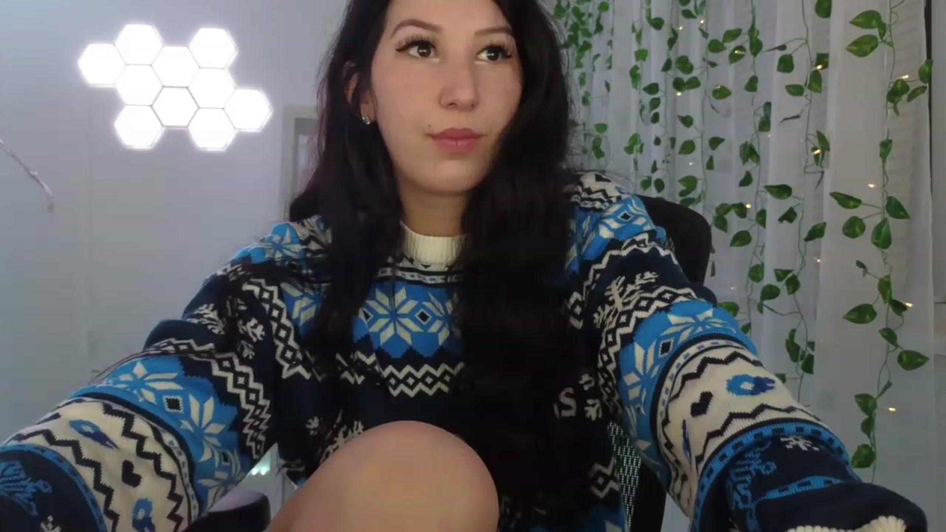 Gallery image thumbnail from LenaDanzara's myfreecams stream on, 12/29/2023, 06:17 image 17 of 20