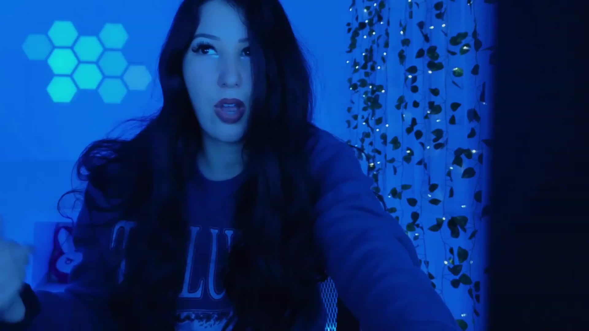 Gallery image thumbnail from LenaDanzara's myfreecams stream on, 12/30/2023, 10:01 image 10 of 20