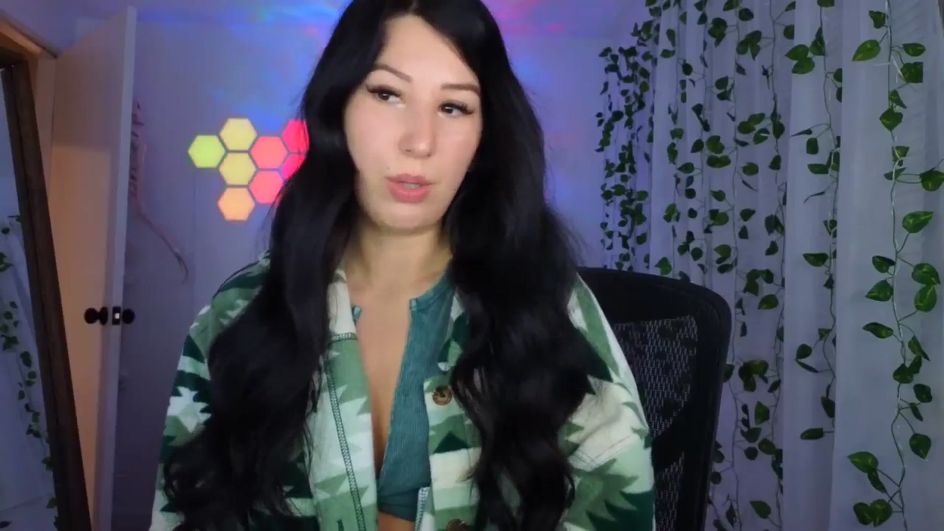 Gallery image thumbnail from LenaDanzara's myfreecams stream on, 12/31/2023, 08:48 image 9 of 20