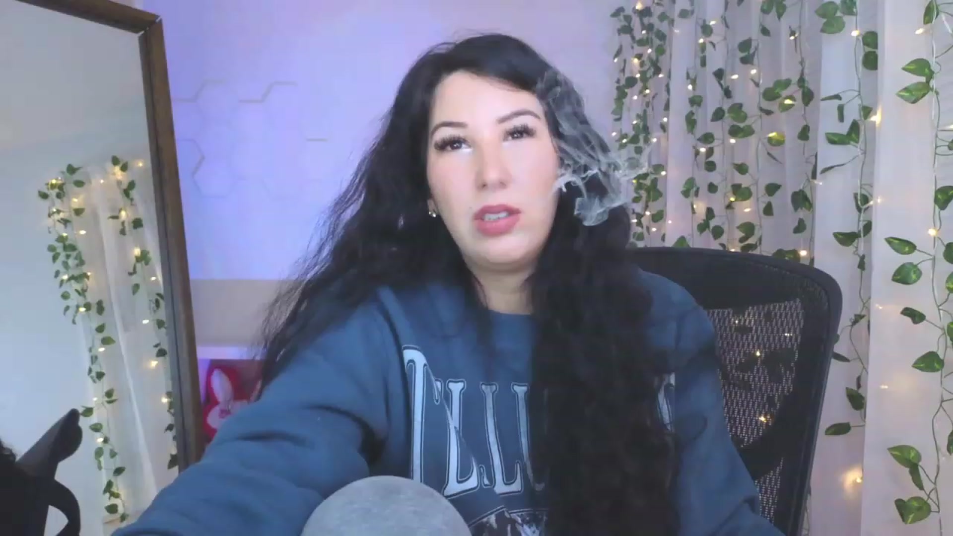 Gallery image thumbnail from LenaDanzara's myfreecams stream on, 01/03/2024, 08:21 image 4 of 20