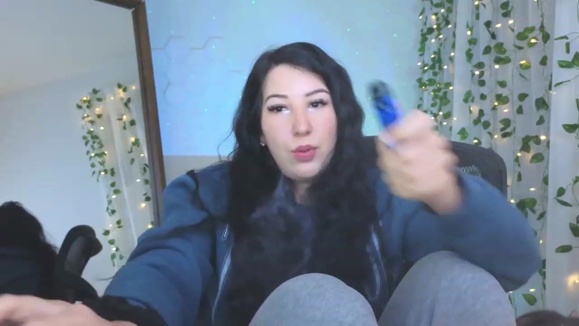 Gallery image thumbnail from LenaDanzara's myfreecams stream on, 01/03/2024, 08:21 image 8 of 20