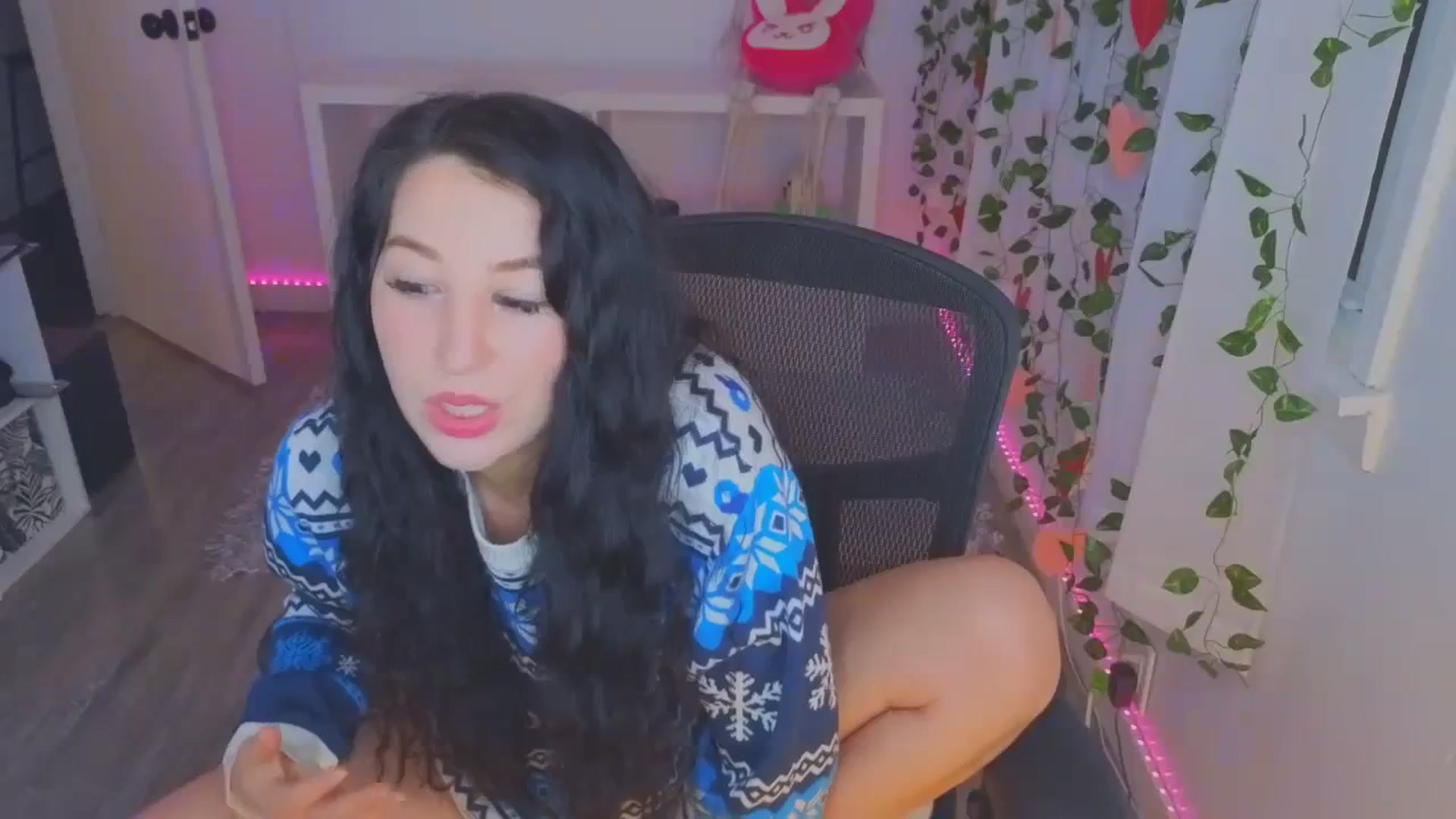 Gallery image thumbnail from LenaDanzara's myfreecams stream on, 01/31/2024, 07:42 image 17 of 20