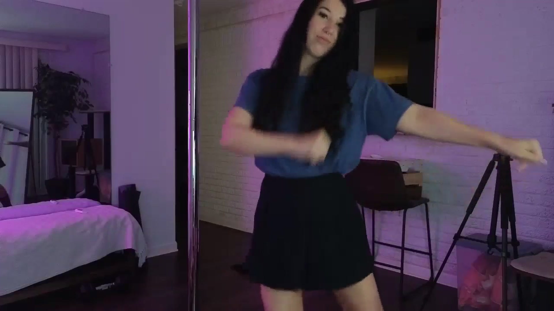 Gallery image thumbnail from LenaDanzara's myfreecams stream on, 03/10/2024, 12:46 image 16 of 20