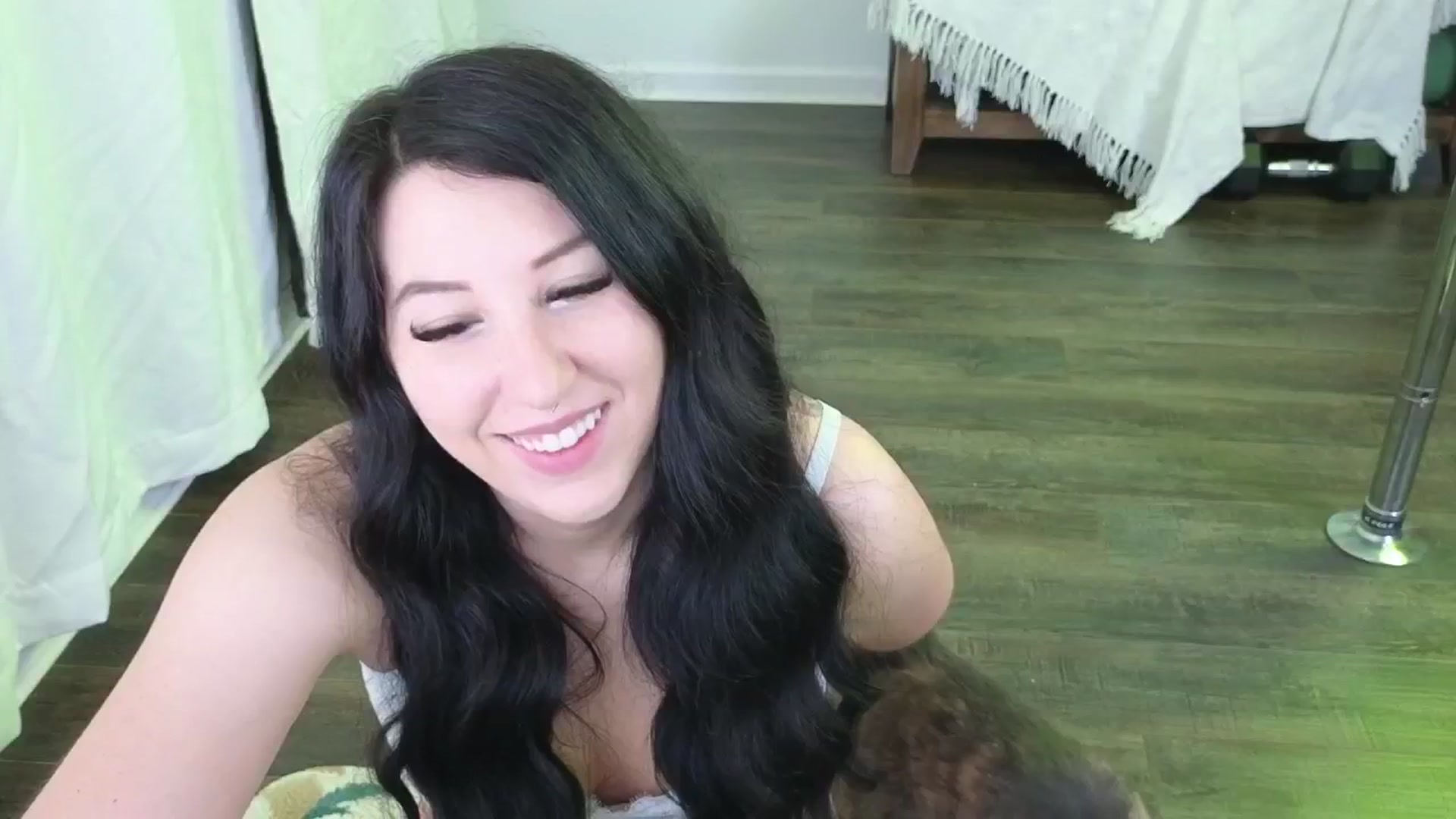Gallery image thumbnail from LenaDanzara's myfreecams stream on, 03/20/2024, 07:52 image 18 of 20