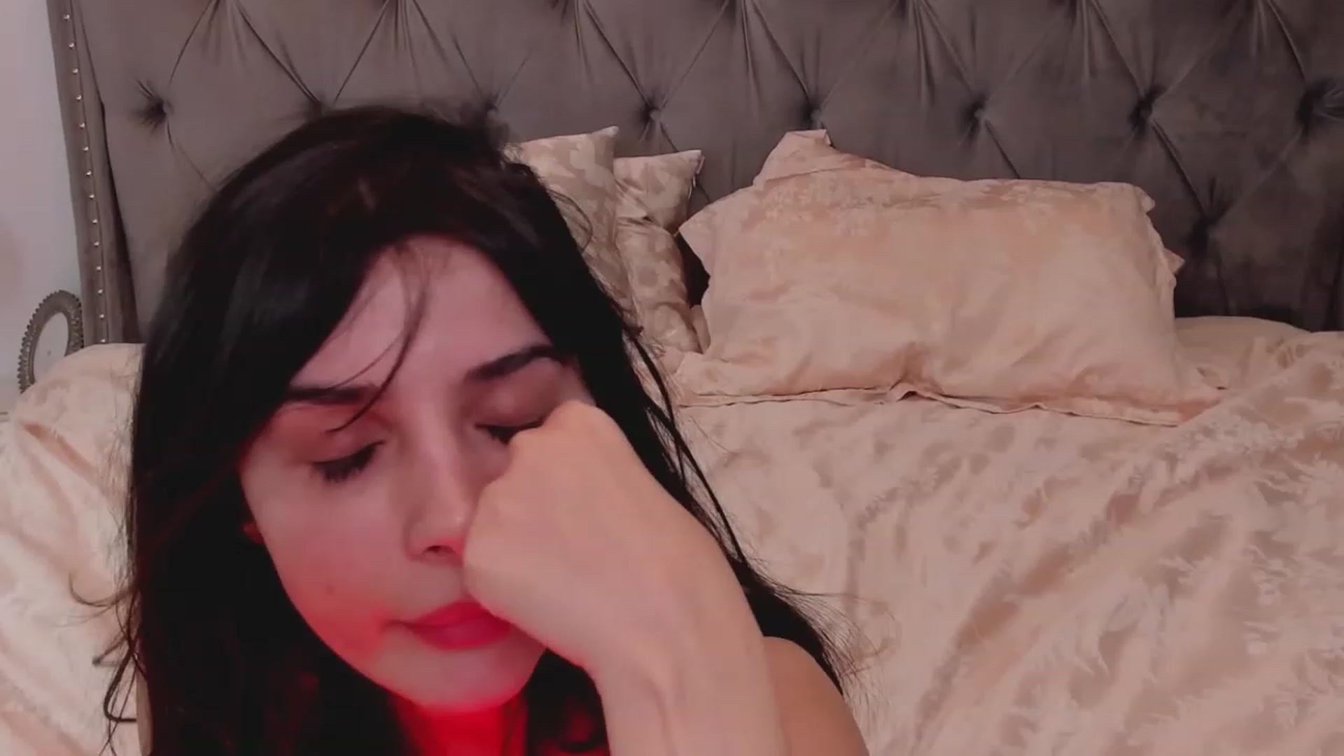 Gallery image thumbnail from LenaLiveNow's myfreecams stream on, 01/12/2024, 24:59 image 5 of 20