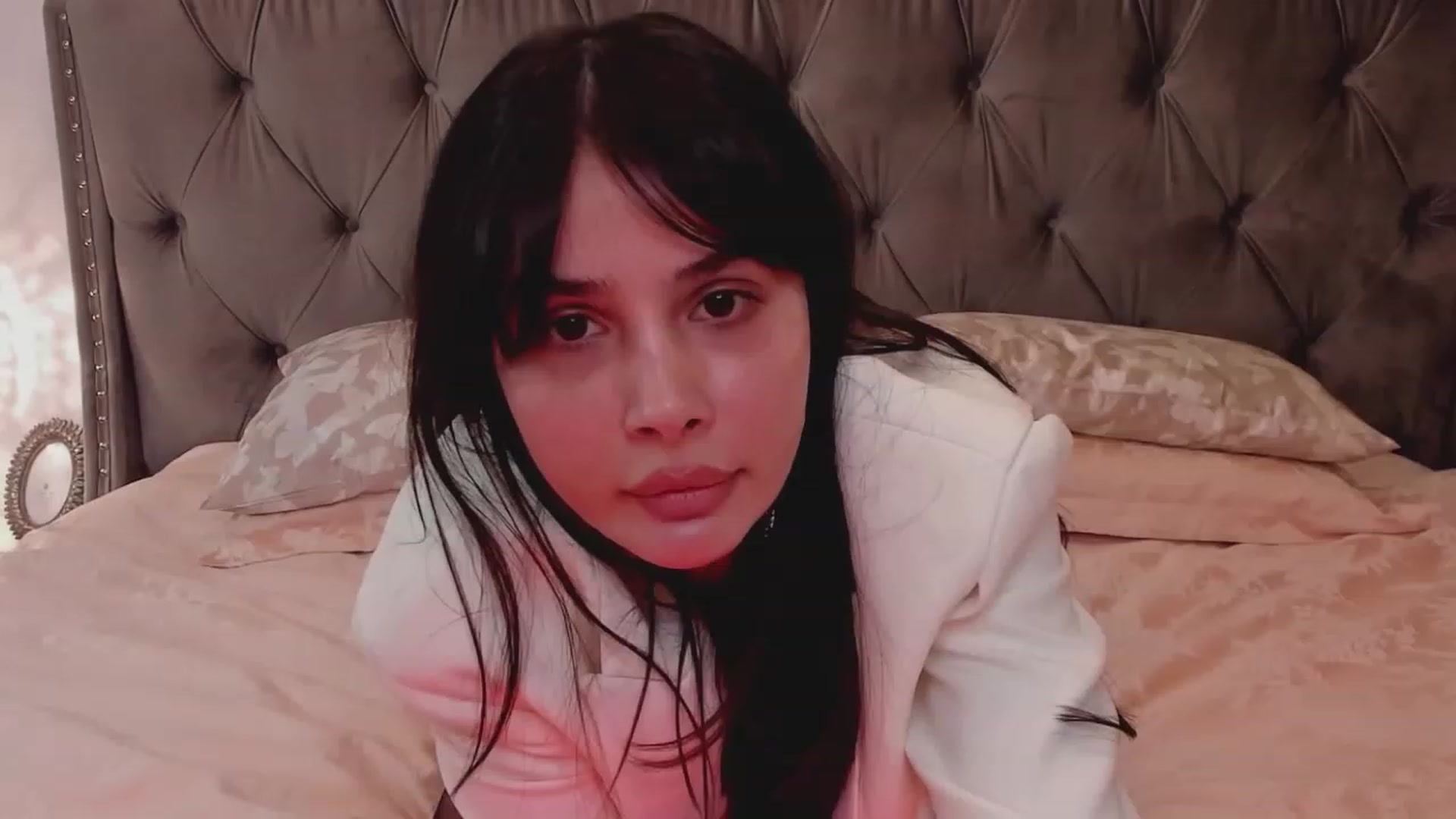 Gallery image thumbnail from LenaLiveNow's myfreecams stream on, 01/12/2024, 19:54 image 1 of 20