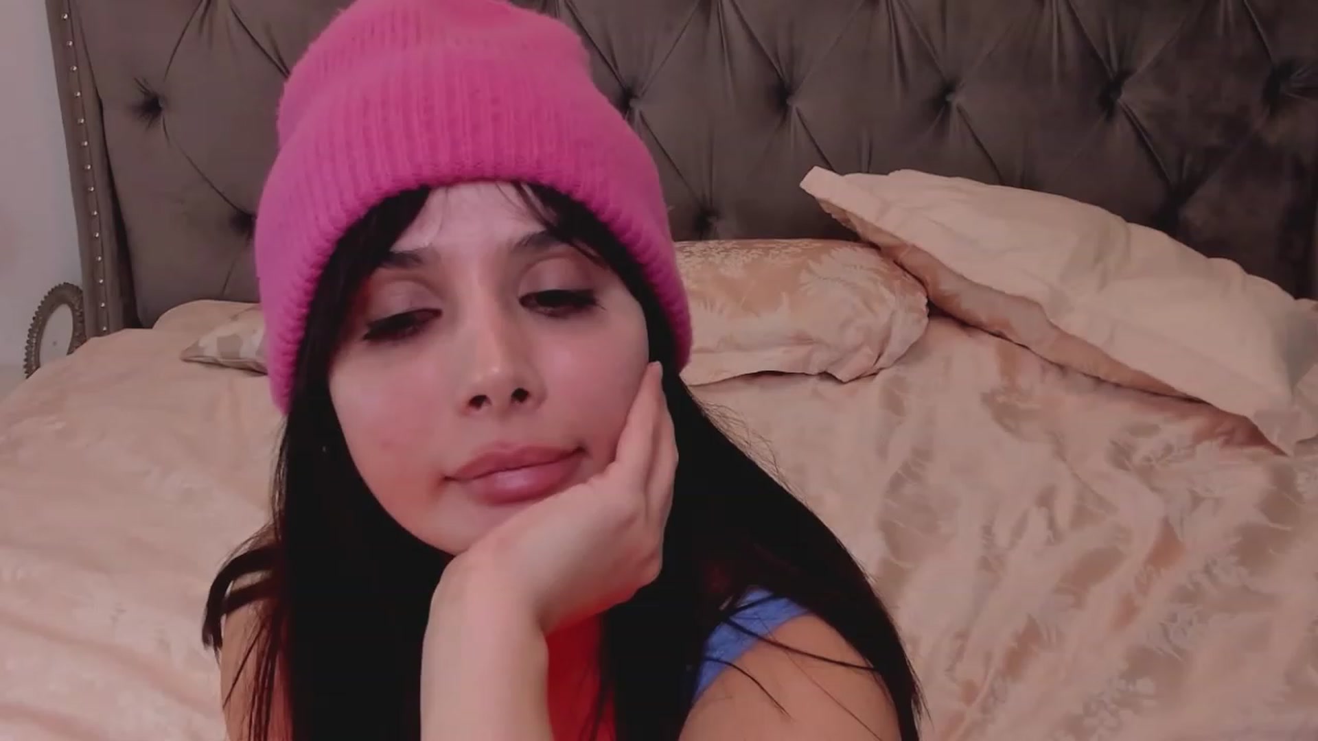 Gallery image thumbnail from LenaLiveNow's myfreecams stream on, 02/07/2024, 02:34 image 1 of 20
