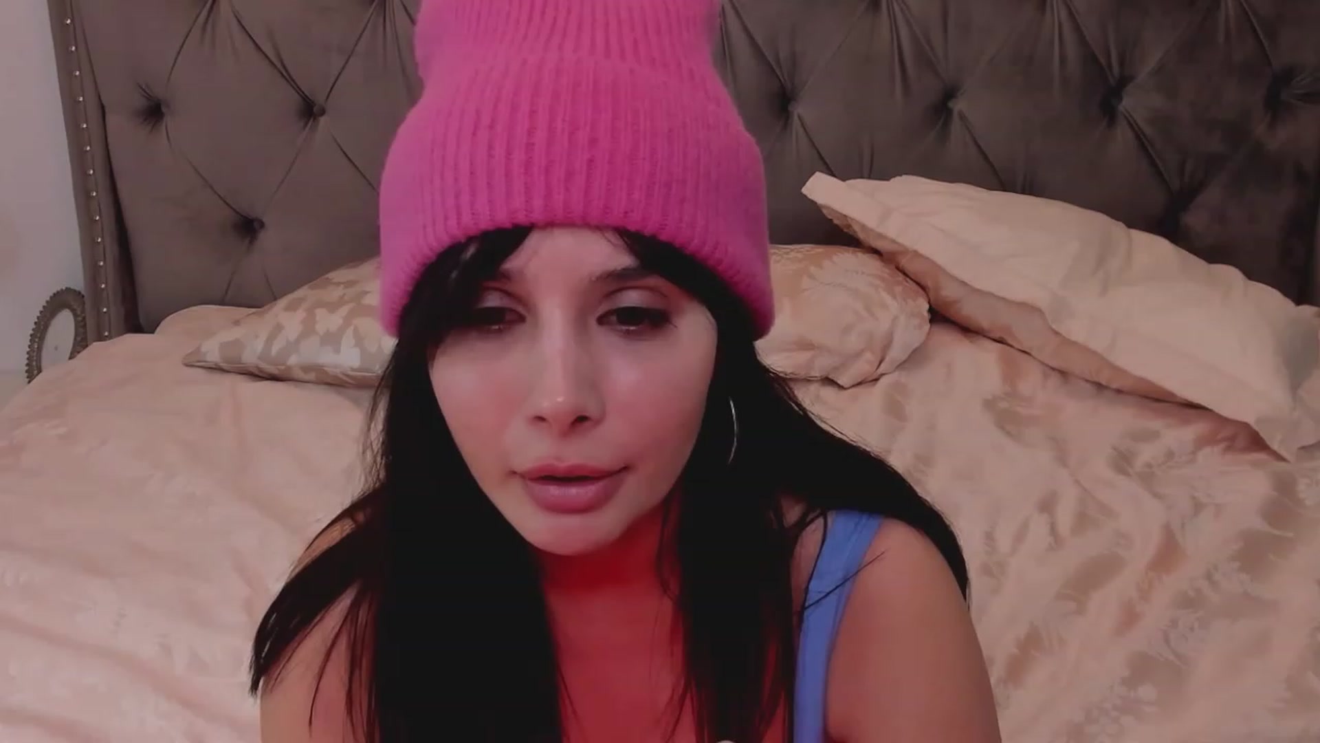 Gallery image thumbnail from LenaLiveNow's myfreecams stream on, 02/07/2024, 02:34 image 8 of 20