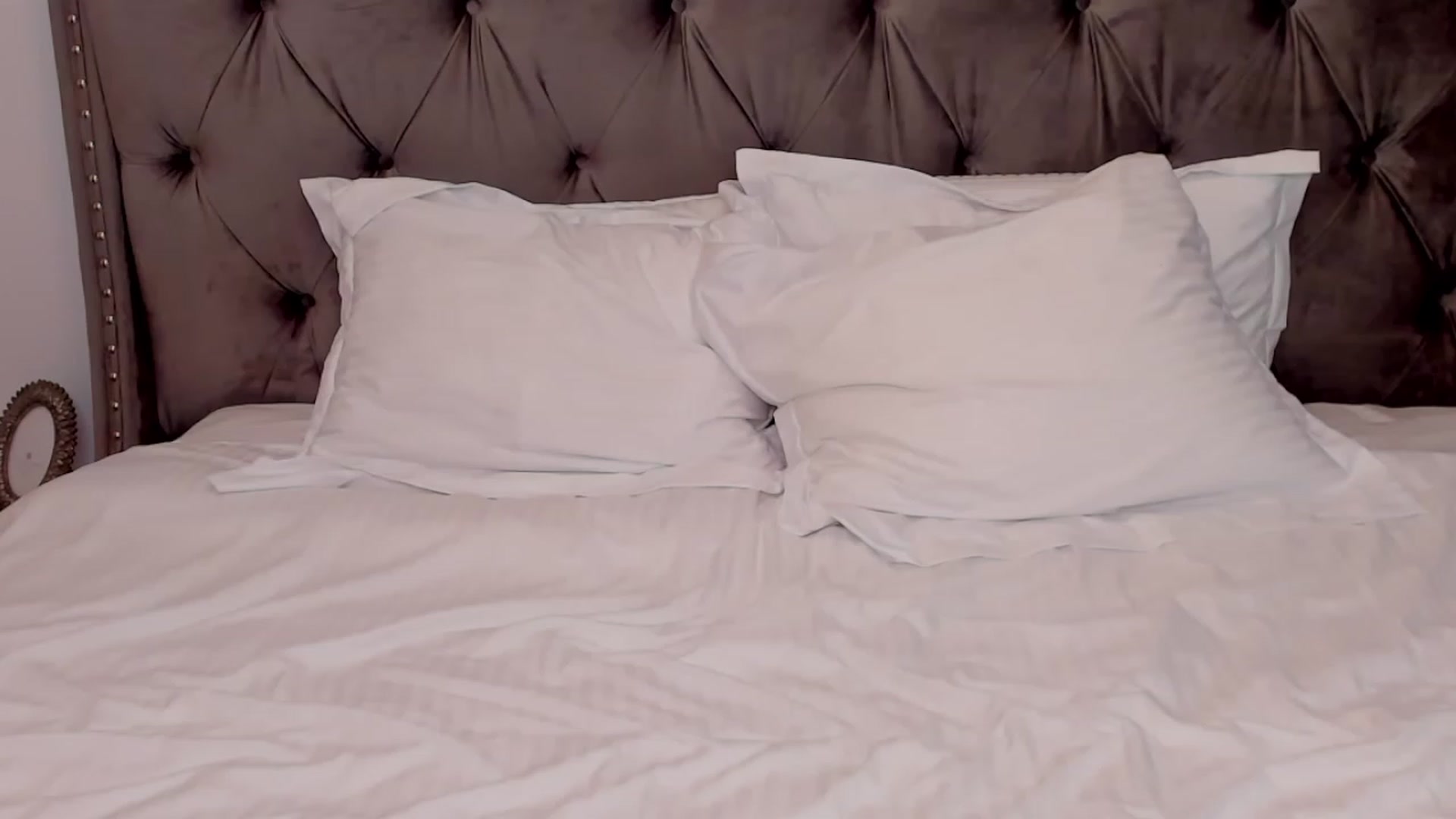 Gallery image thumbnail from LenaLiveNow's myfreecams stream on, 02/18/2024, 05:37 image 8 of 20