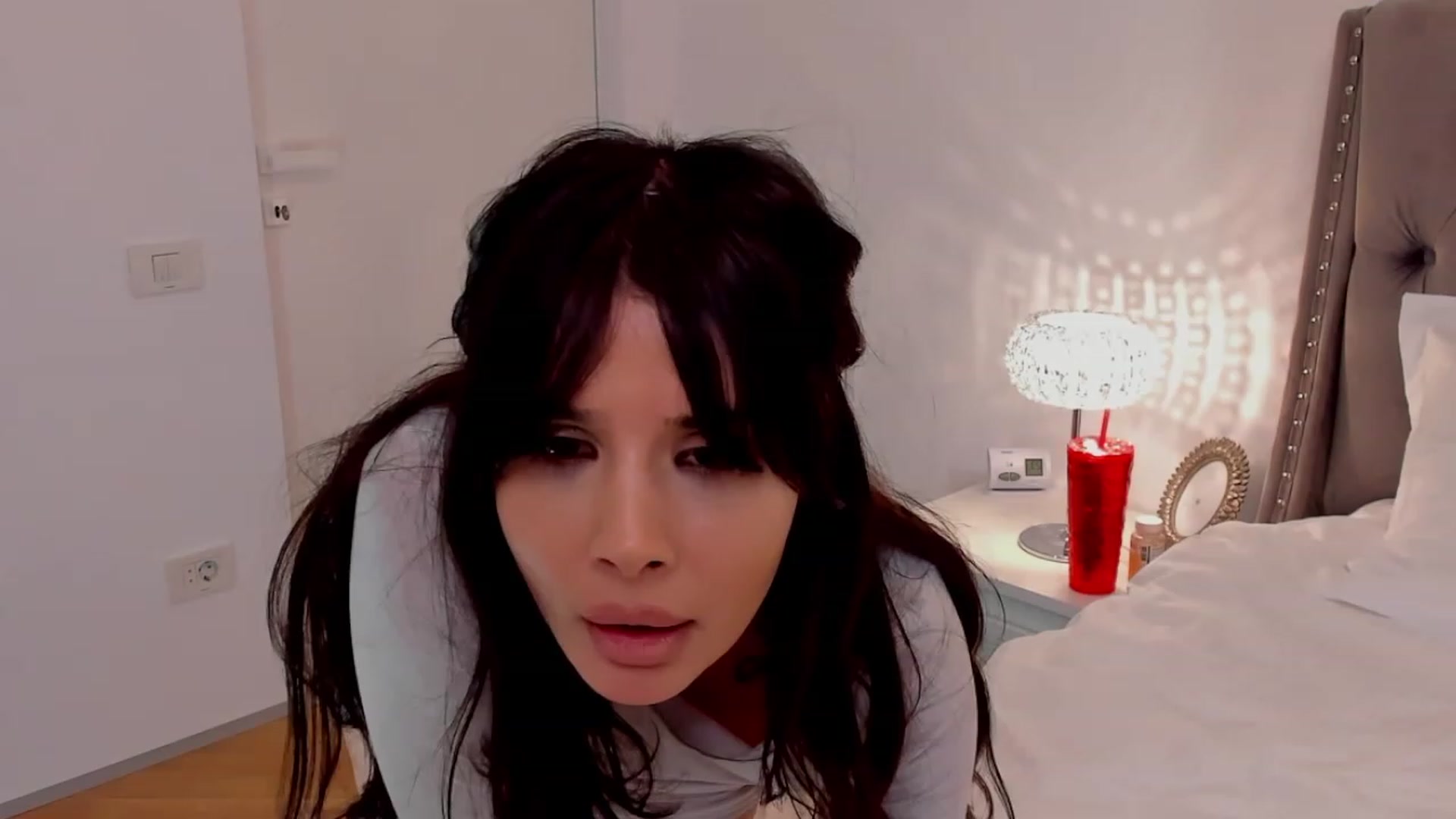 Gallery image thumbnail from LenaLiveNow's myfreecams stream on, 02/25/2024, 08:32 image 10 of 20