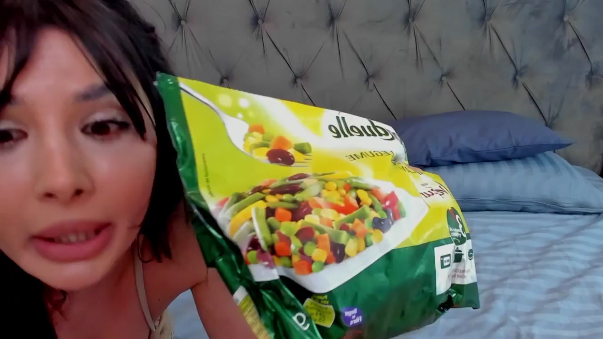 Gallery image thumbnail from LenaLiveNow's myfreecams stream on, 04/03/2024, 11:56 image 10 of 20