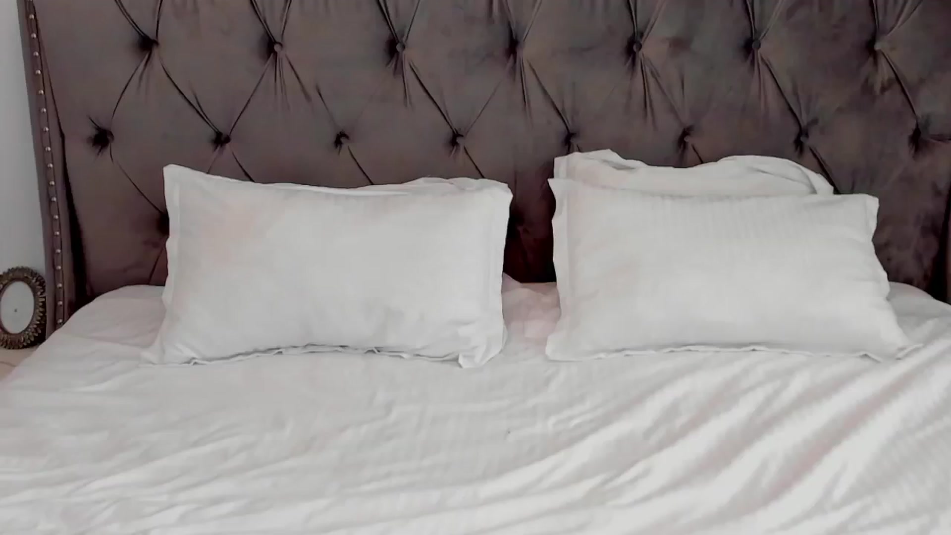 Gallery image thumbnail from LenaLiveNow's myfreecams stream on, 04/21/2024, 16:26 image 1 of 20