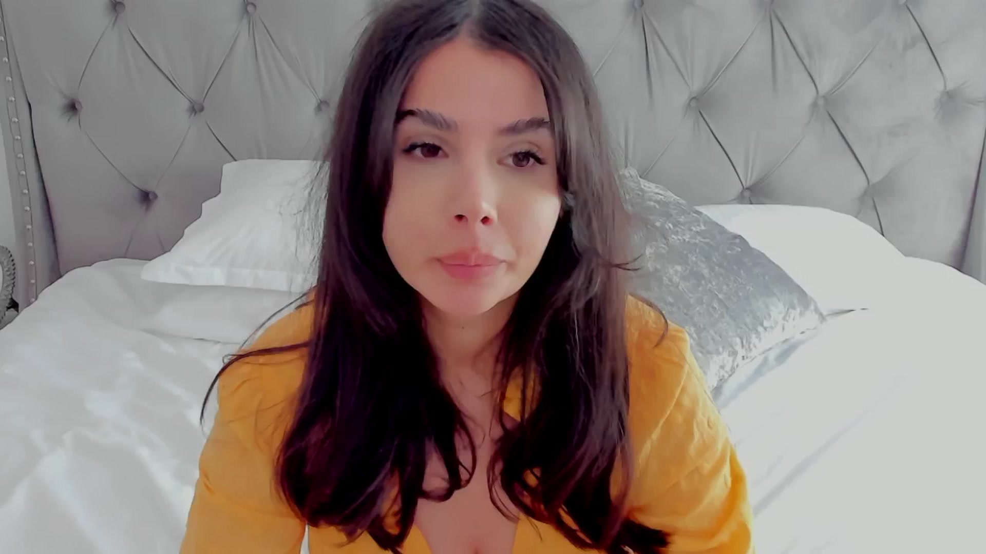 Gallery image thumbnail from LenaLiveNow's myfreecams stream on, 05/26/2024, 14:26 image 7 of 20
