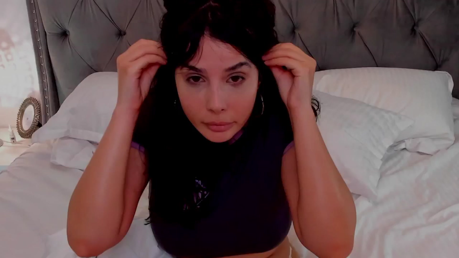 Gallery image thumbnail from LenaLiveNow's myfreecams stream on, 06/03/2024, 24:03 image 16 of 20