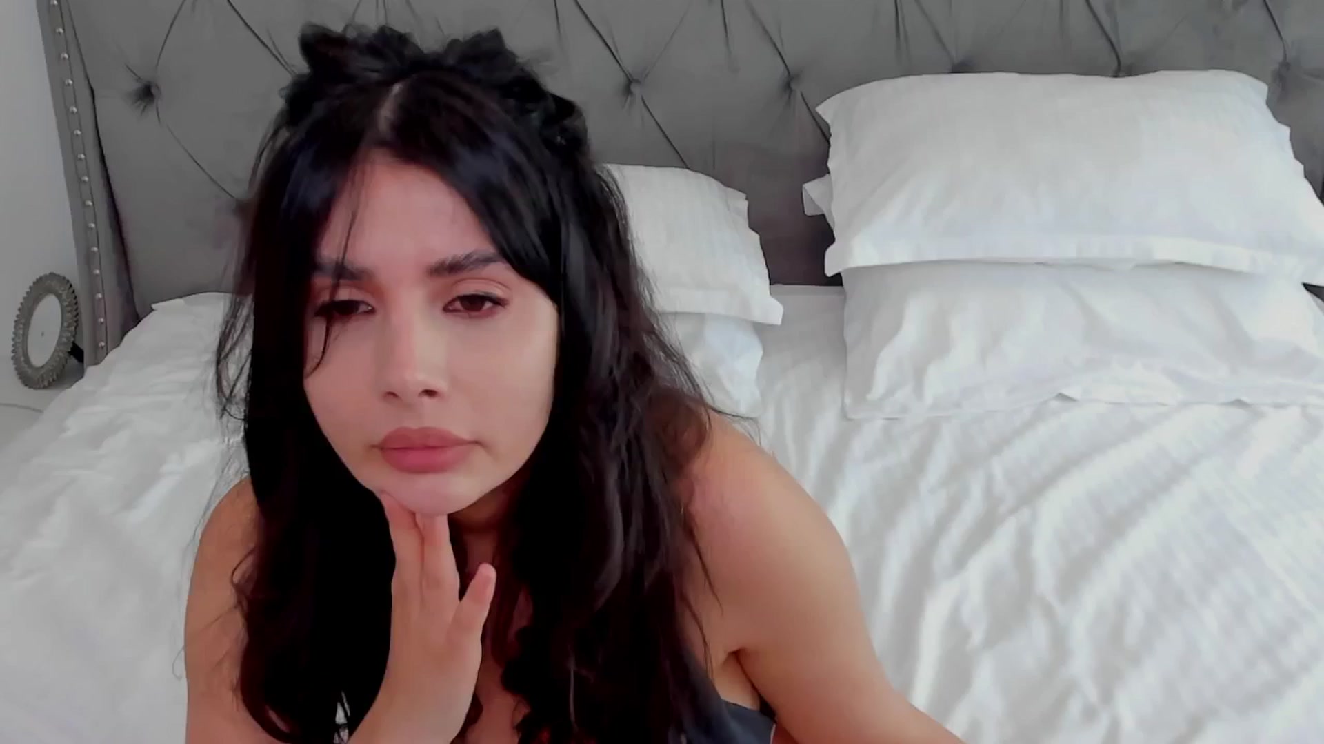 Gallery image thumbnail from LenaLiveNow's myfreecams stream on, 06/04/2024, 16:32 image 3 of 20