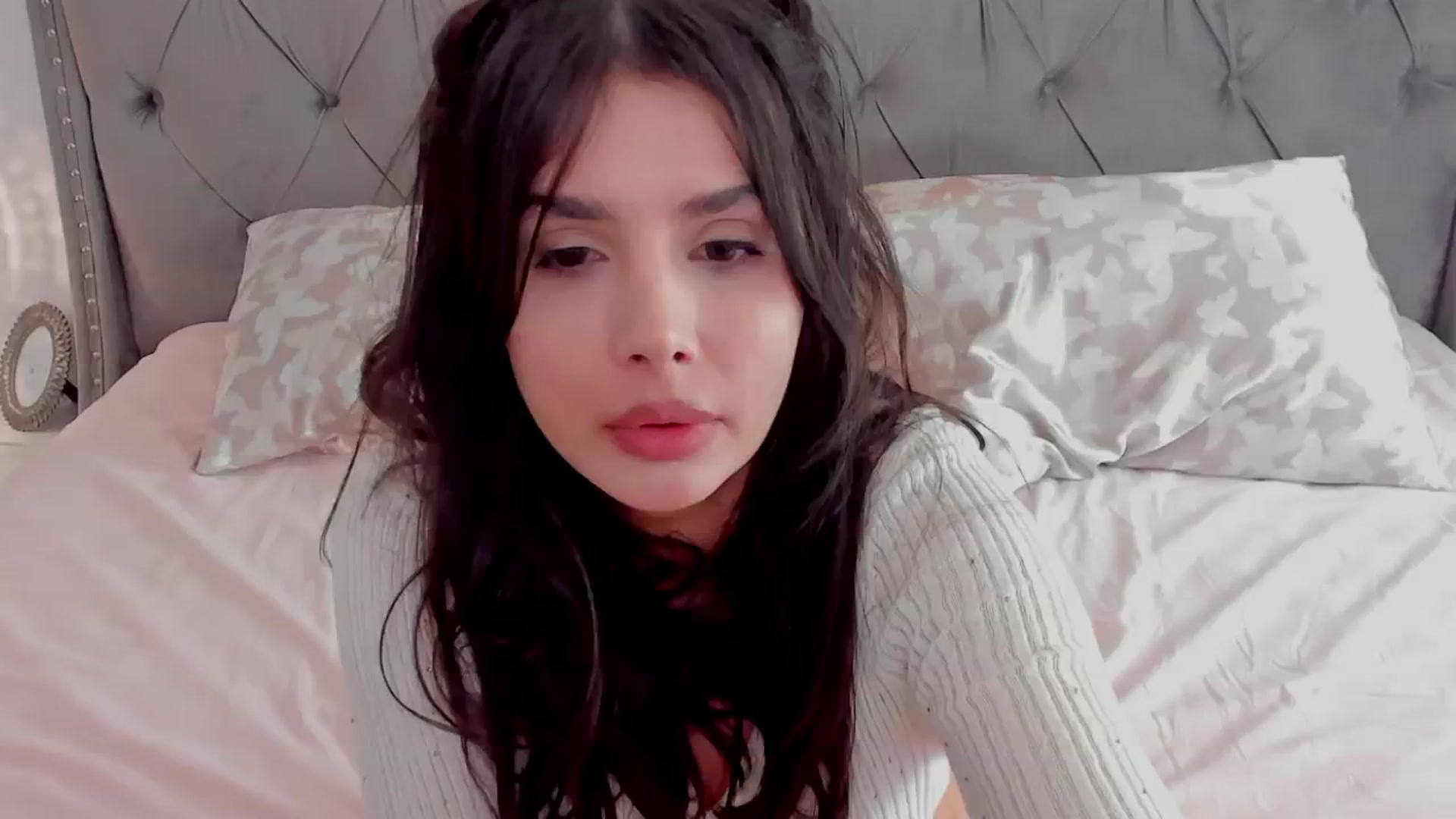 Gallery image thumbnail from LenaLiveNow's myfreecams stream on, 06/12/2024, 13:40 image 16 of 20