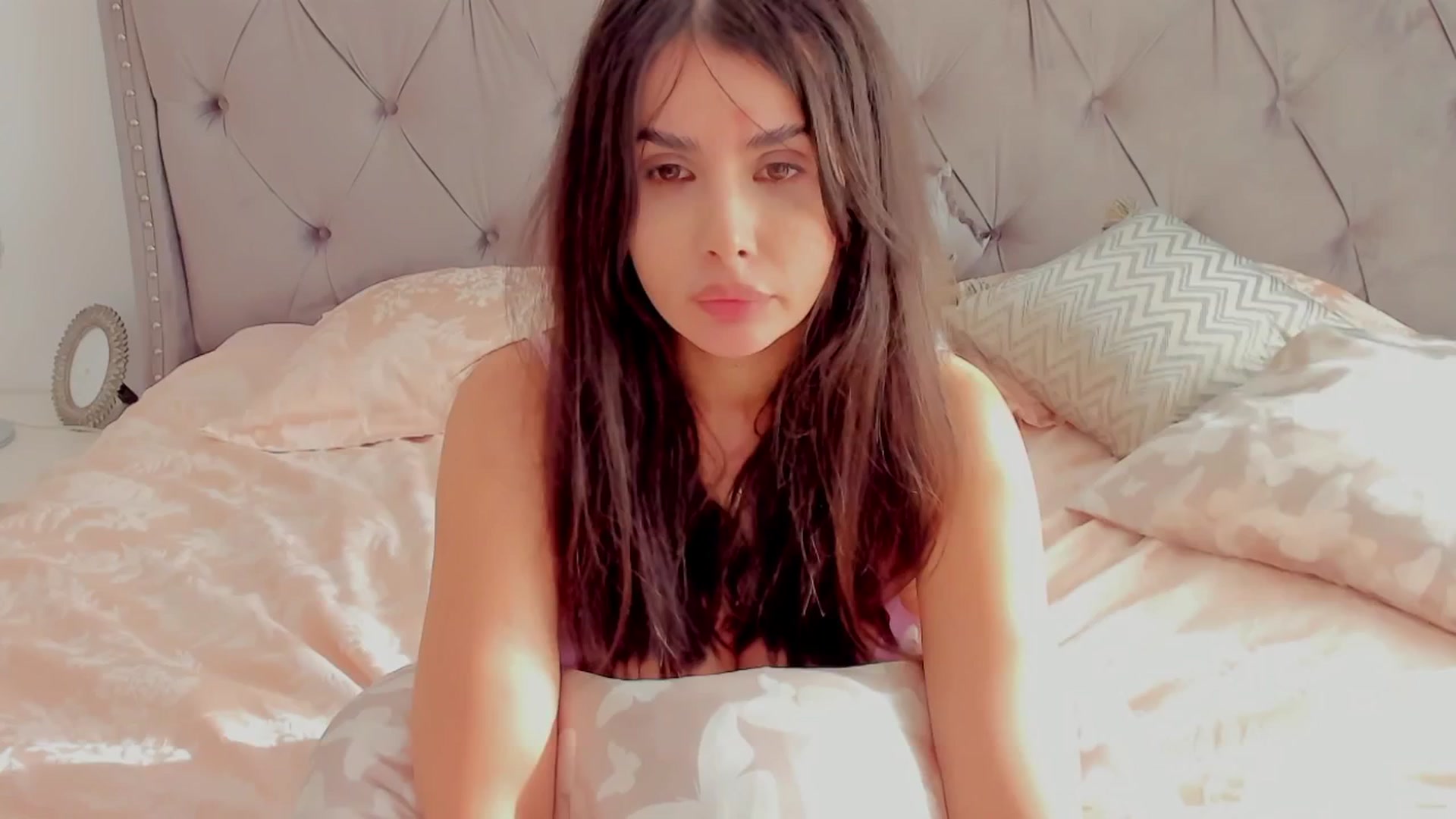 Gallery image thumbnail from LenaLiveNow's myfreecams stream on, 06/21/2024, 15:53 image 10 of 20
