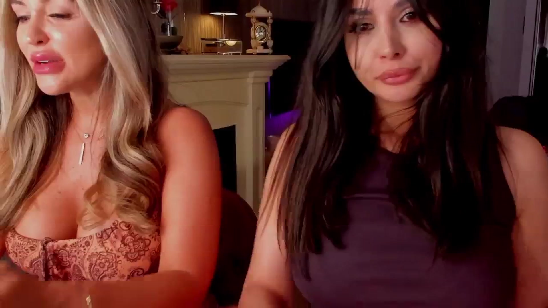 Gallery image thumbnail from LenaLiveNow's myfreecams stream on, 06/23/2024, 20:10 image 3 of 20