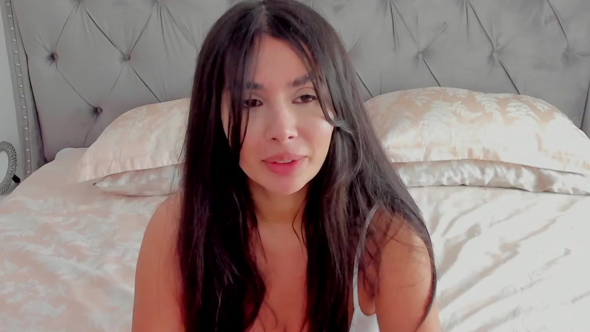 Gallery image thumbnail from LenaLiveNow's myfreecams stream on, 07/09/2024, 13:52 image 5 of 20