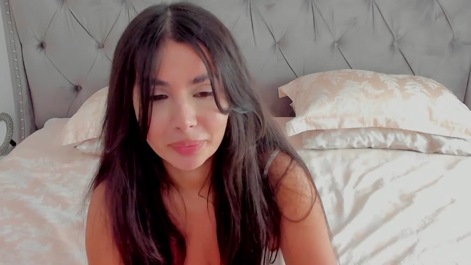 Gallery image thumbnail from LenaLiveNow's myfreecams stream on, 07/09/2024, 13:52 image 15 of 20