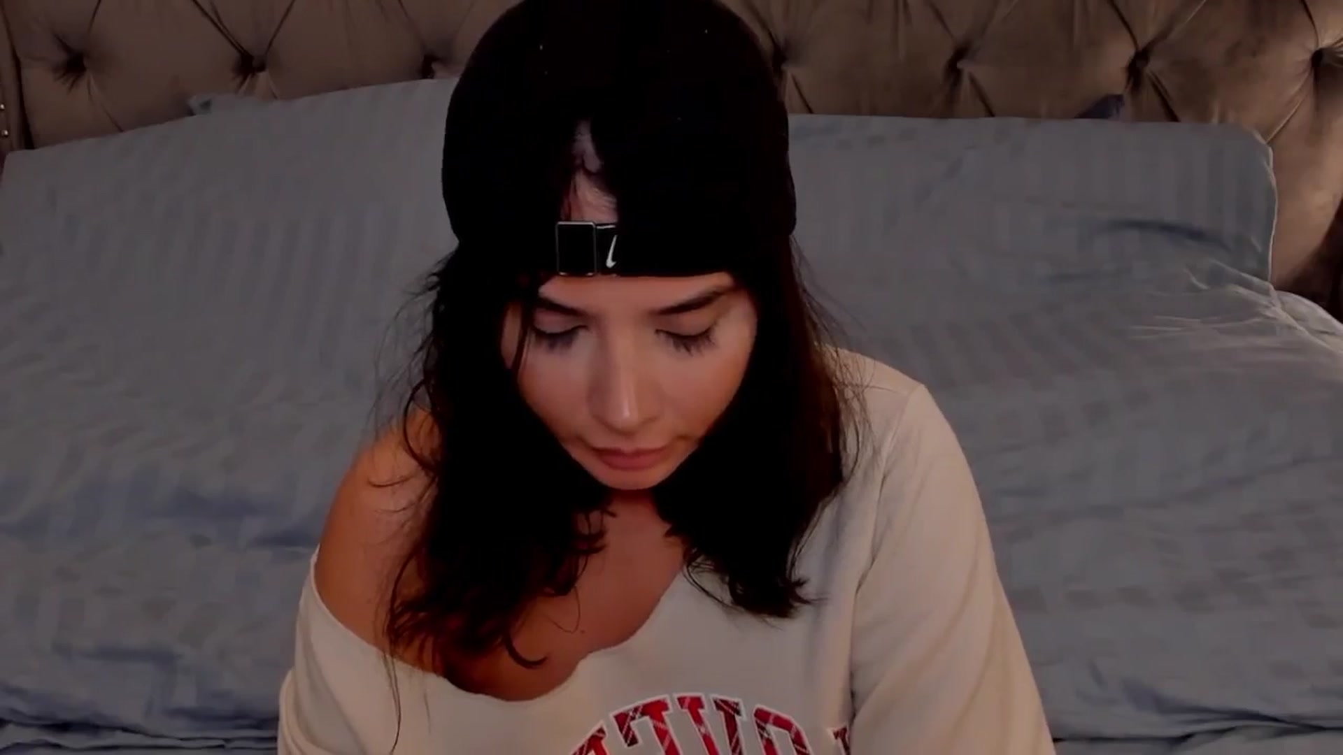 Gallery image thumbnail from LenaLiveNow's myfreecams stream on, 09/29/2024, 23:26 image 7 of 20