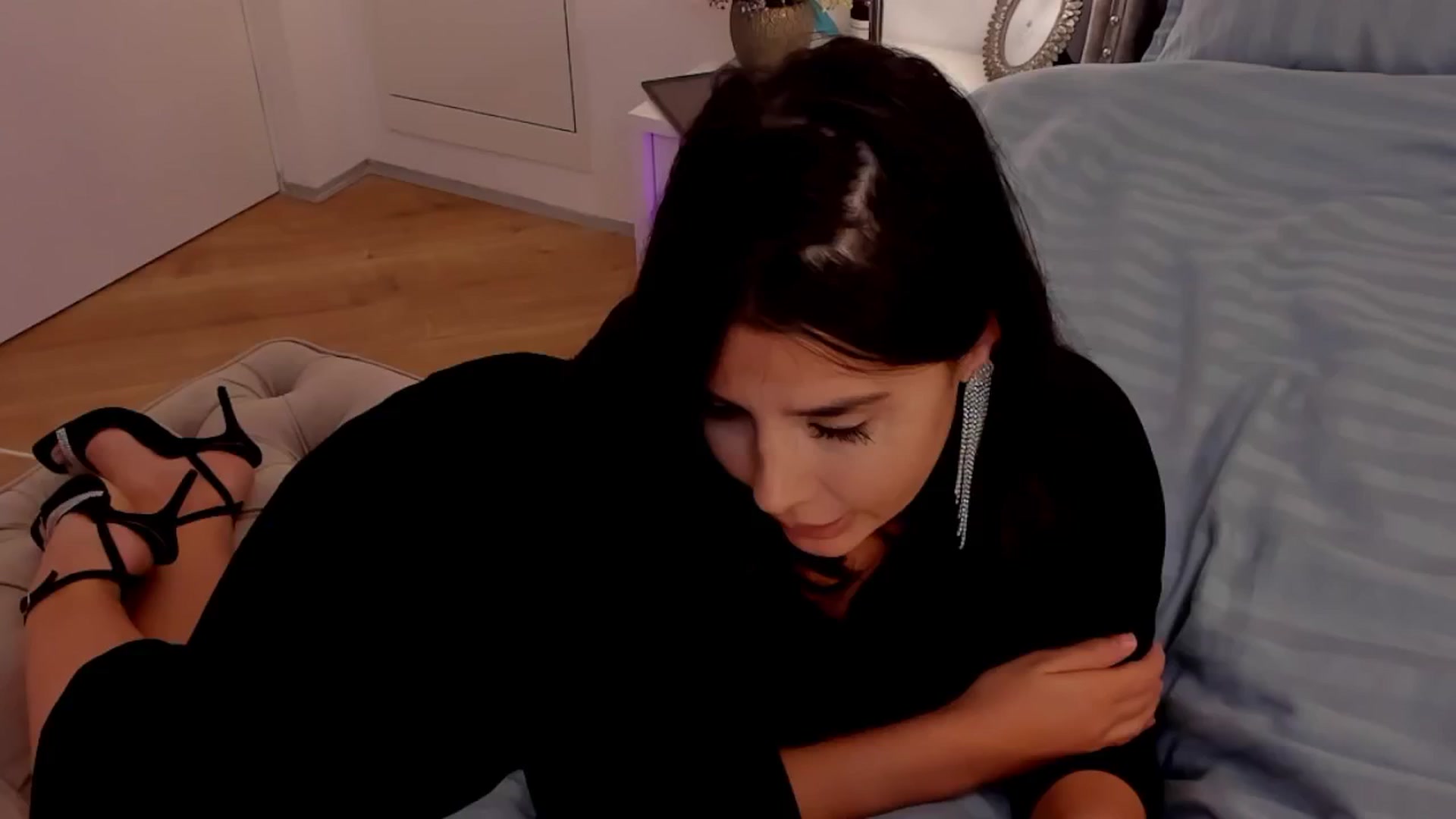 Gallery image thumbnail from LenaLiveNow's myfreecams stream on, 10/12/2024, 18:10 image 4 of 20