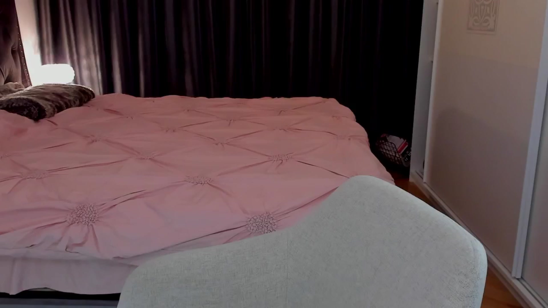 Gallery image thumbnail from LenaLiveNow's myfreecams stream on, 11/25/2024, 23:17 image 8 of 20