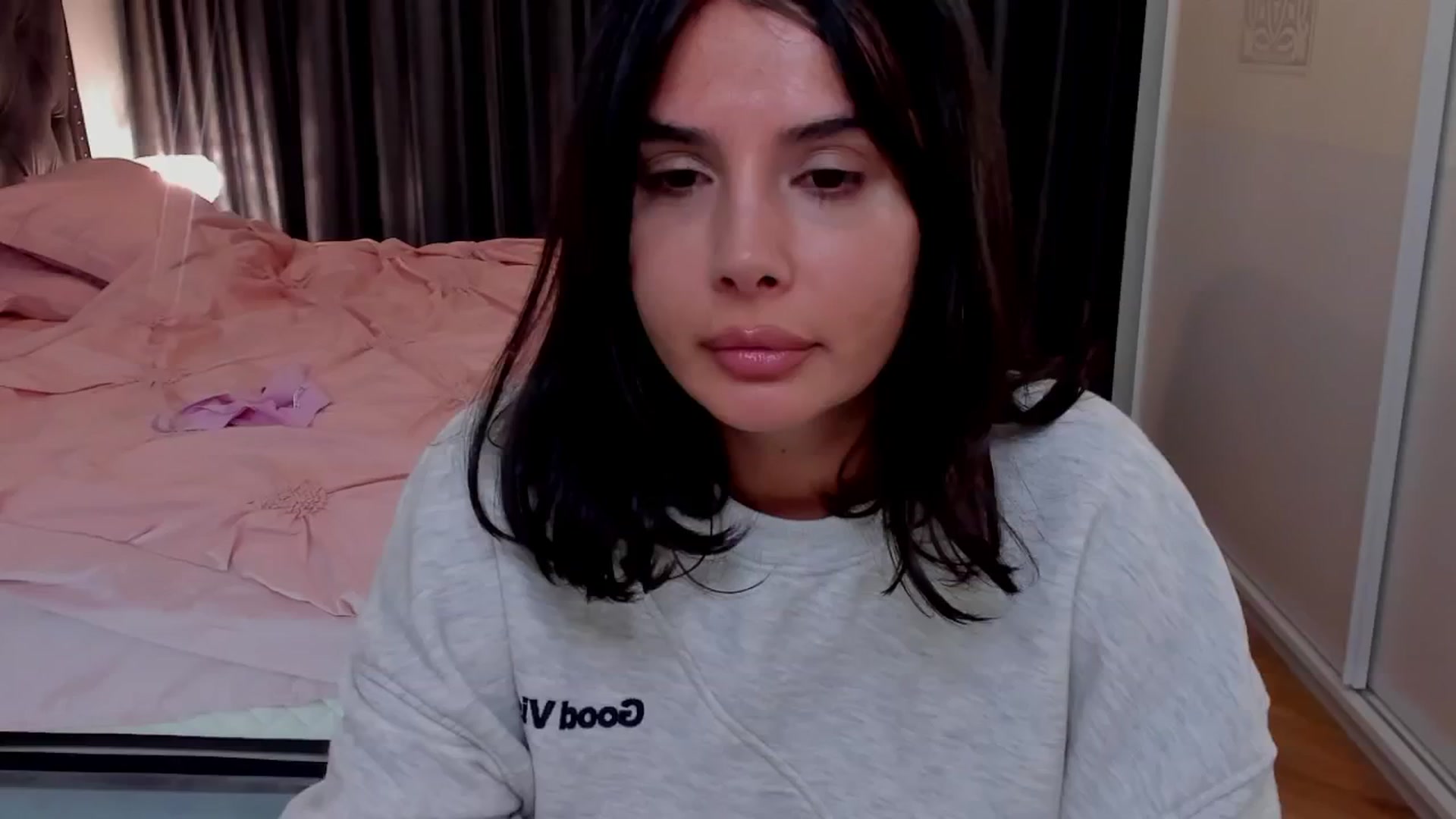 Gallery image thumbnail from LenaLiveNow's myfreecams stream on, 12/17/2024, 22:28 image 15 of 20