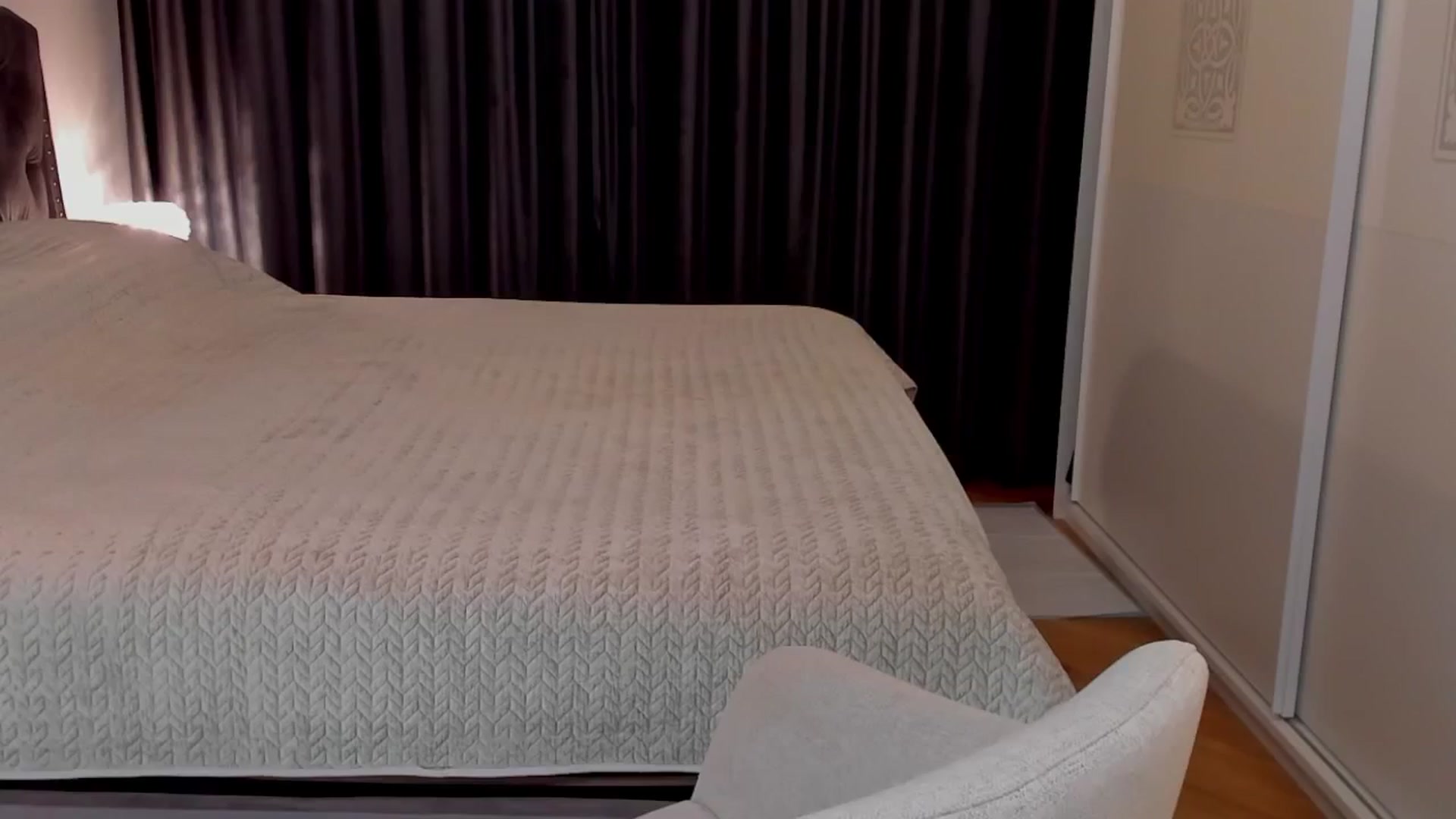 Gallery image thumbnail from LenaLiveNow's myfreecams stream on, 01/10/2025, 24:04 image 13 of 20