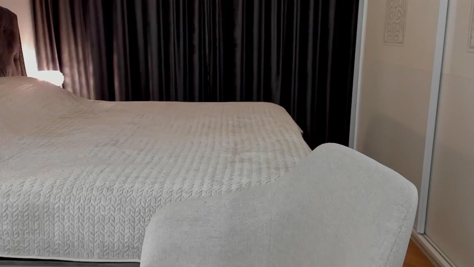 Gallery image thumbnail from LenaLiveNow's myfreecams stream on, 01/20/2025, 20:42 image 3 of 20