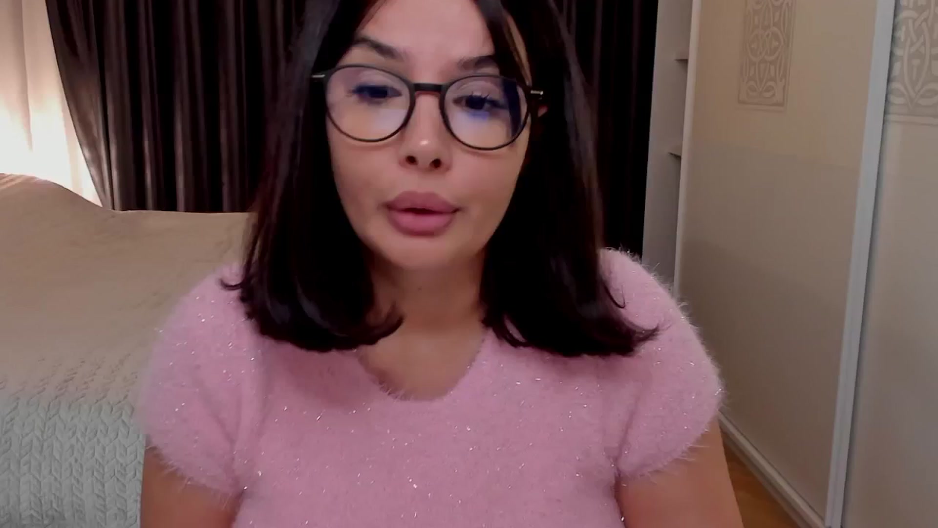 Gallery image thumbnail from LenaLiveNow's myfreecams stream on, 01/21/2025, 21:03 image 2 of 20