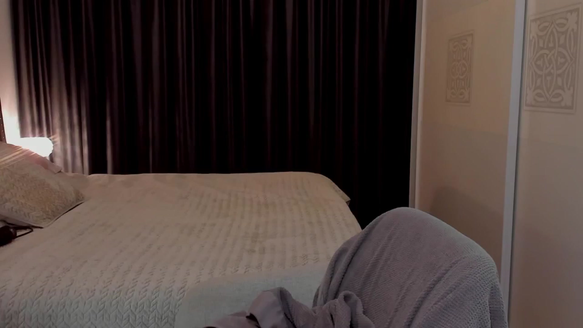 Gallery image thumbnail from LenaLiveNow's myfreecams stream on, 02/14/2025, 22:08 image 3 of 20
