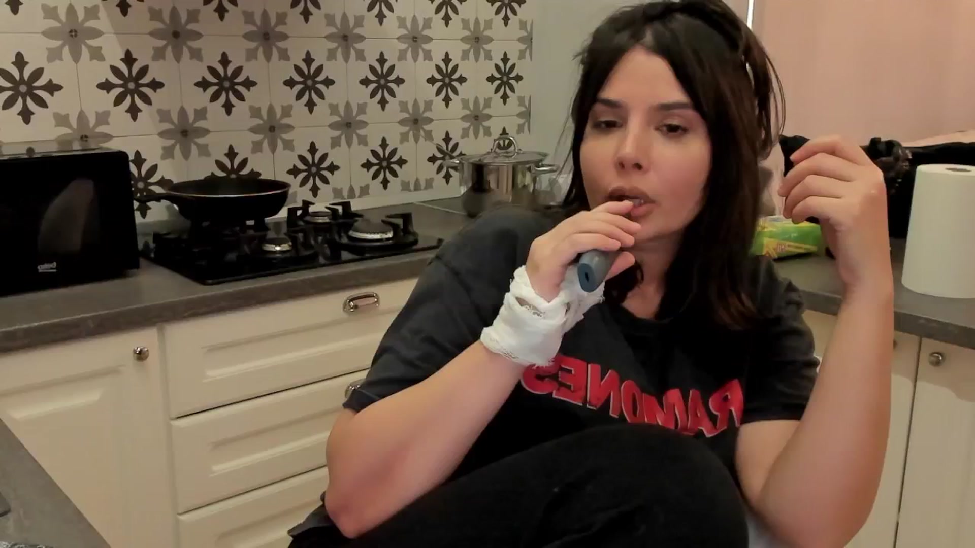 Gallery image thumbnail from LenaLiveNow's myfreecams stream on, 02/18/2025, 21:35 image 20 of 20