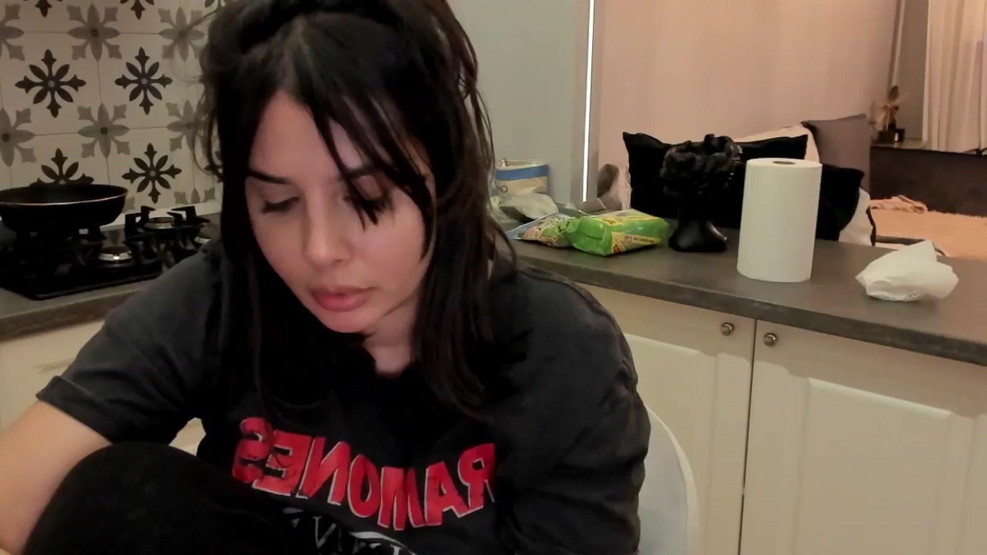 Gallery image thumbnail from LenaLiveNow's myfreecams stream on, 02/18/2025, 21:35 image 18 of 20